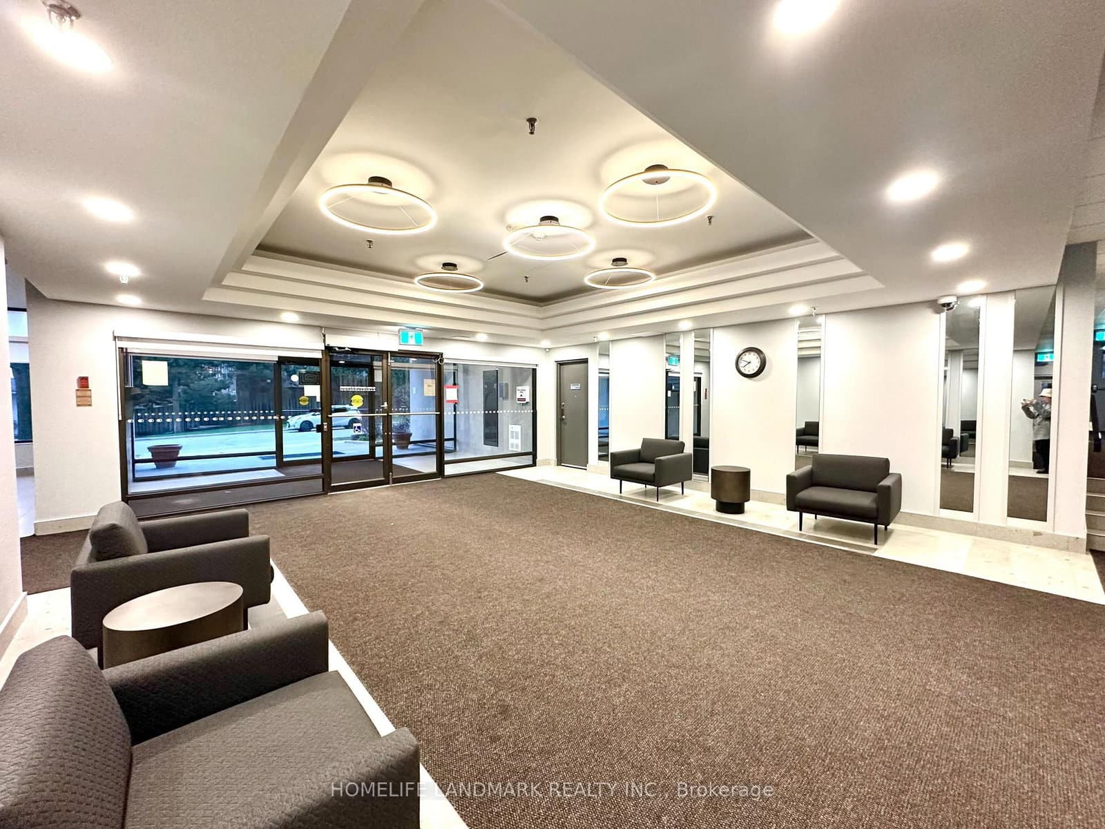1 Reidmount Avenue, Unit 303 thumbnail 4
