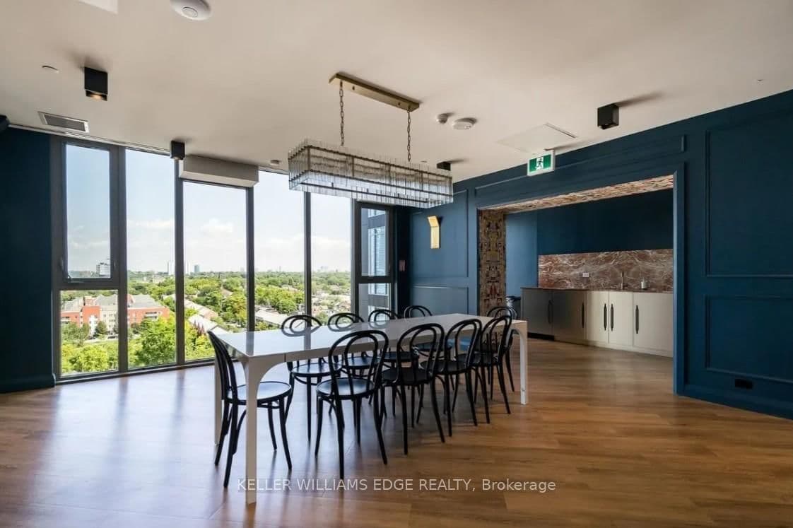 30 Baseball Place, Unit 422 thumbnail 24