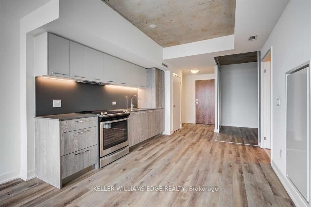 30 Baseball Place, Unit 422 thumbnail 5