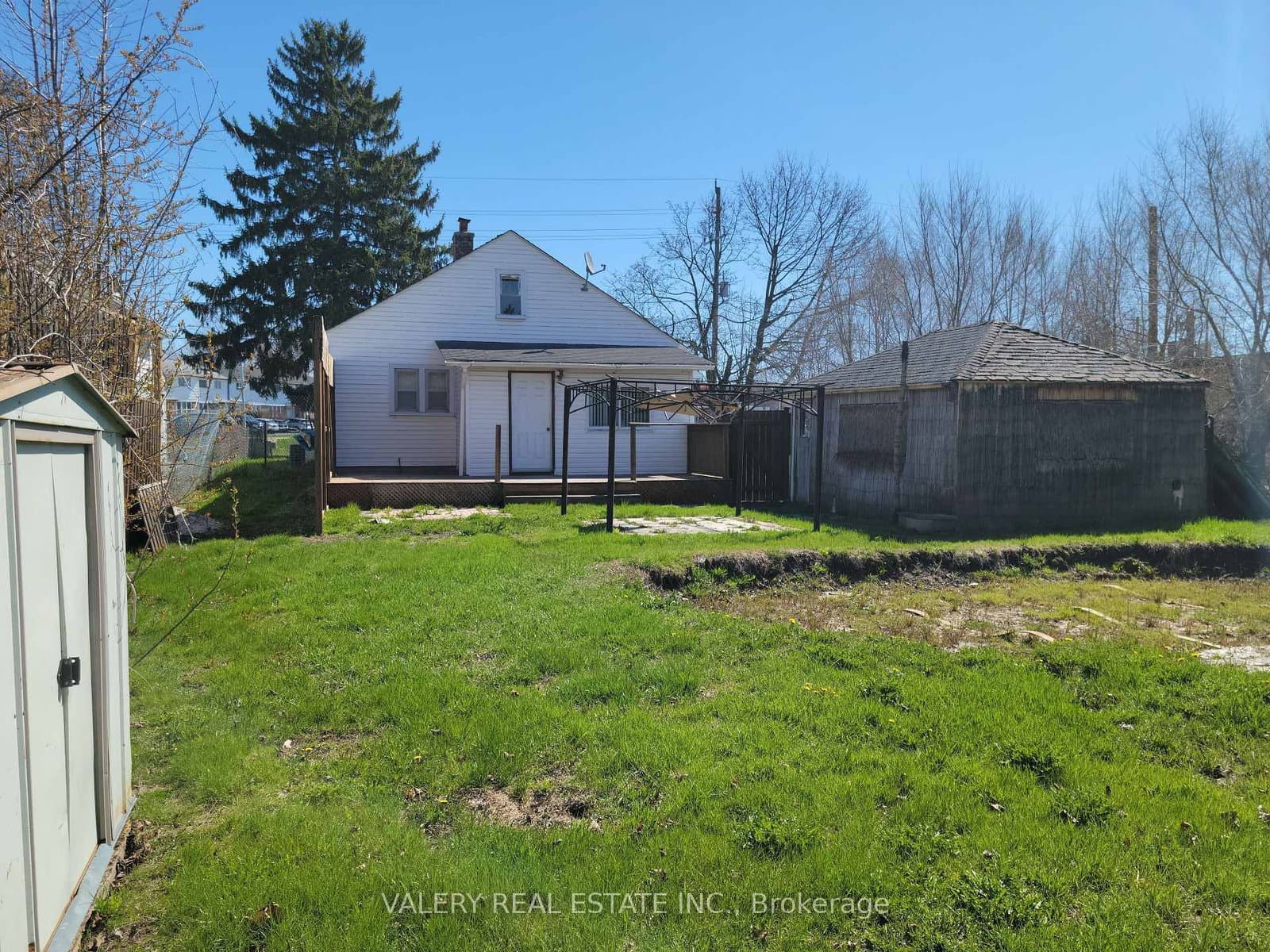 780 Liverpool Road thumbnail 5