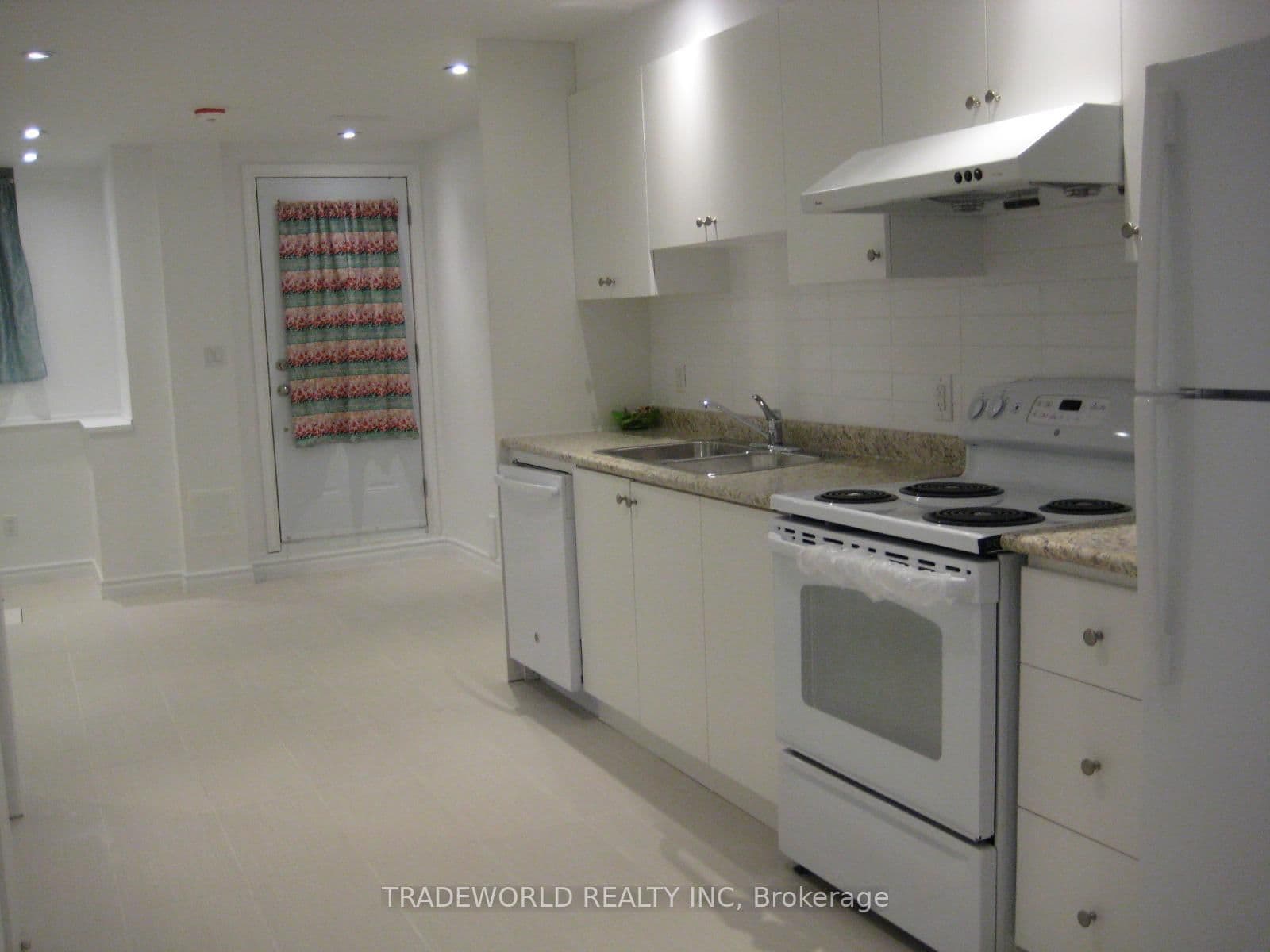 765 Gerrard Street E, Unit Lower thumbnail 3