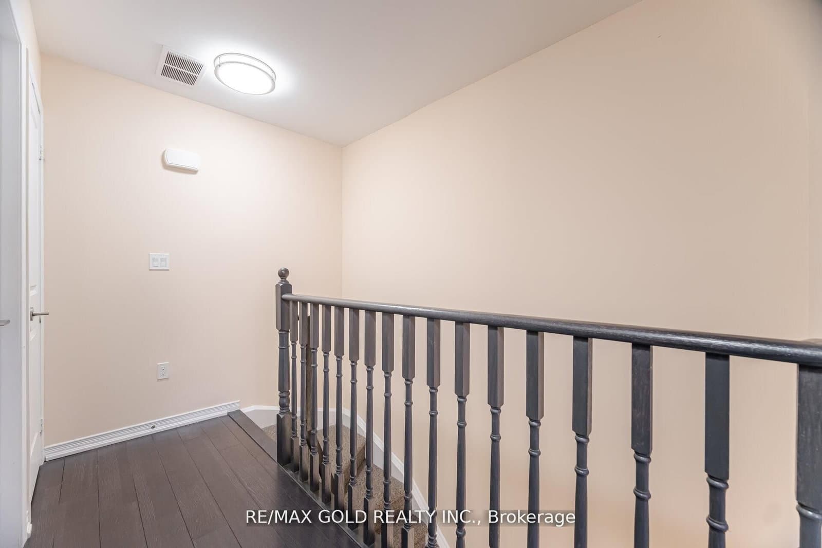 80 Orchid Place E, Unit 317 thumbnail 5