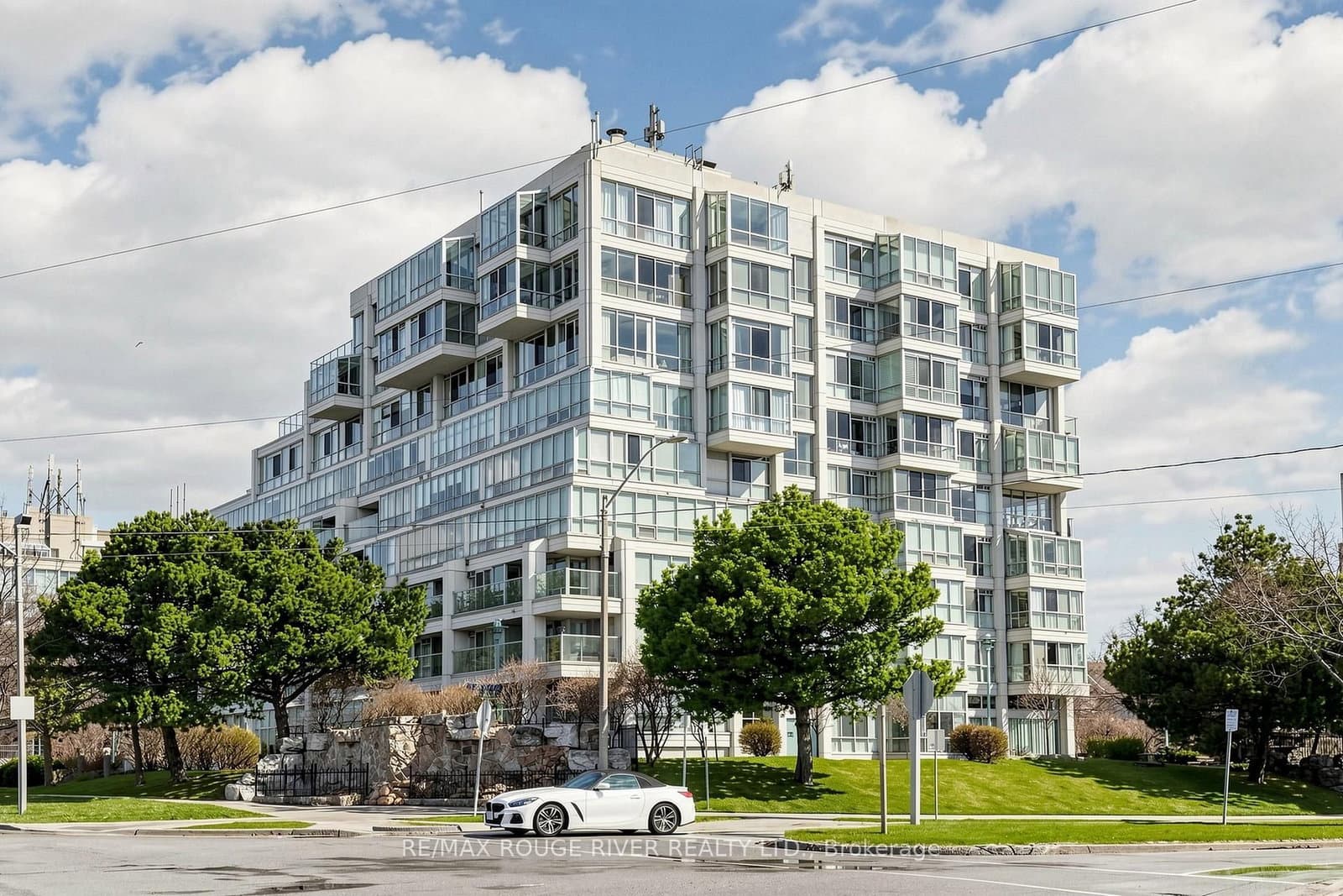 #605 - 45 Cumberland Lane