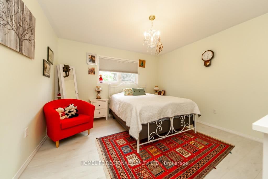20 Rosemarie Crescent thumbnail 12