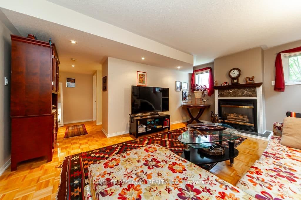 20 Rosemarie Crescent thumbnail 16