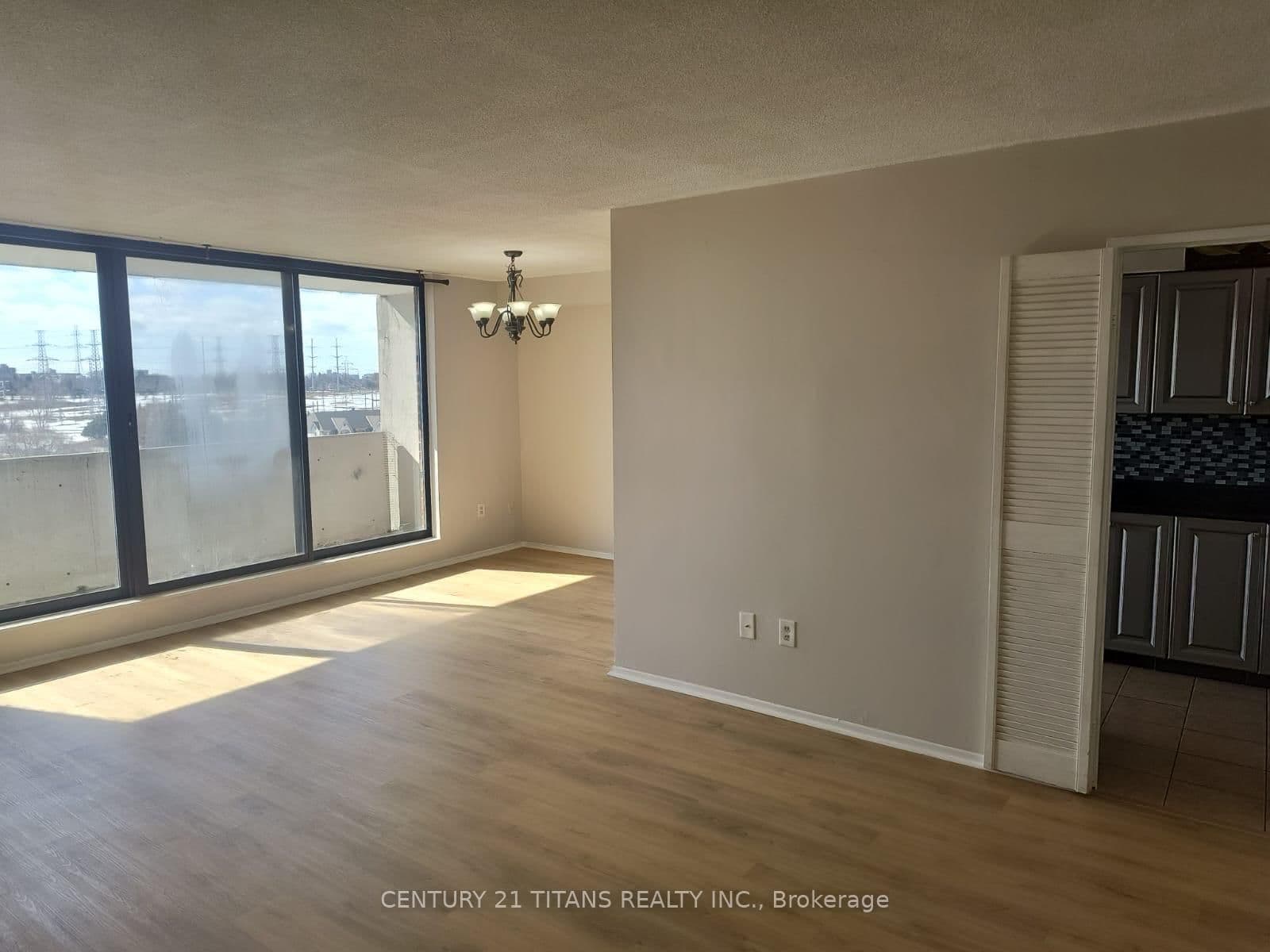 #907 - 301 Prudential Drive