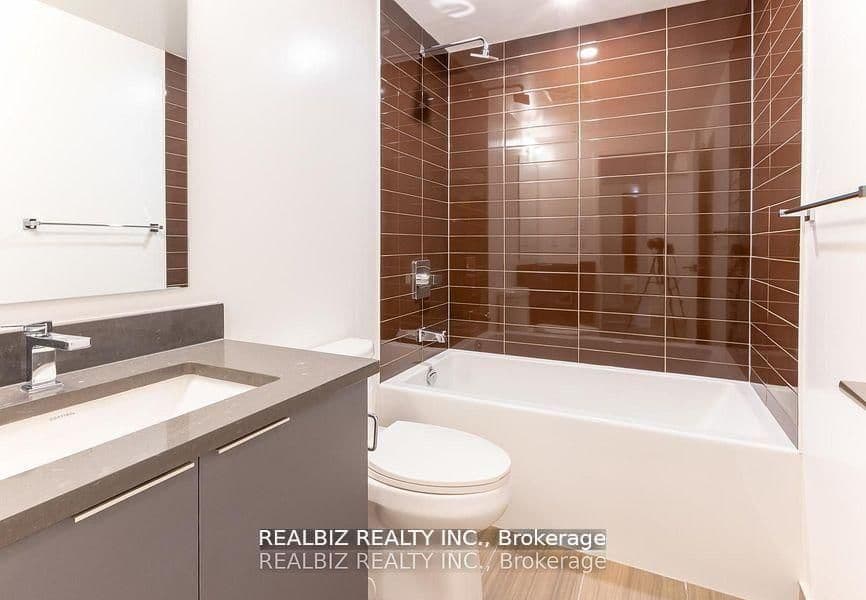 2033 Kennedy Road, Unit 2003 thumbnail 14