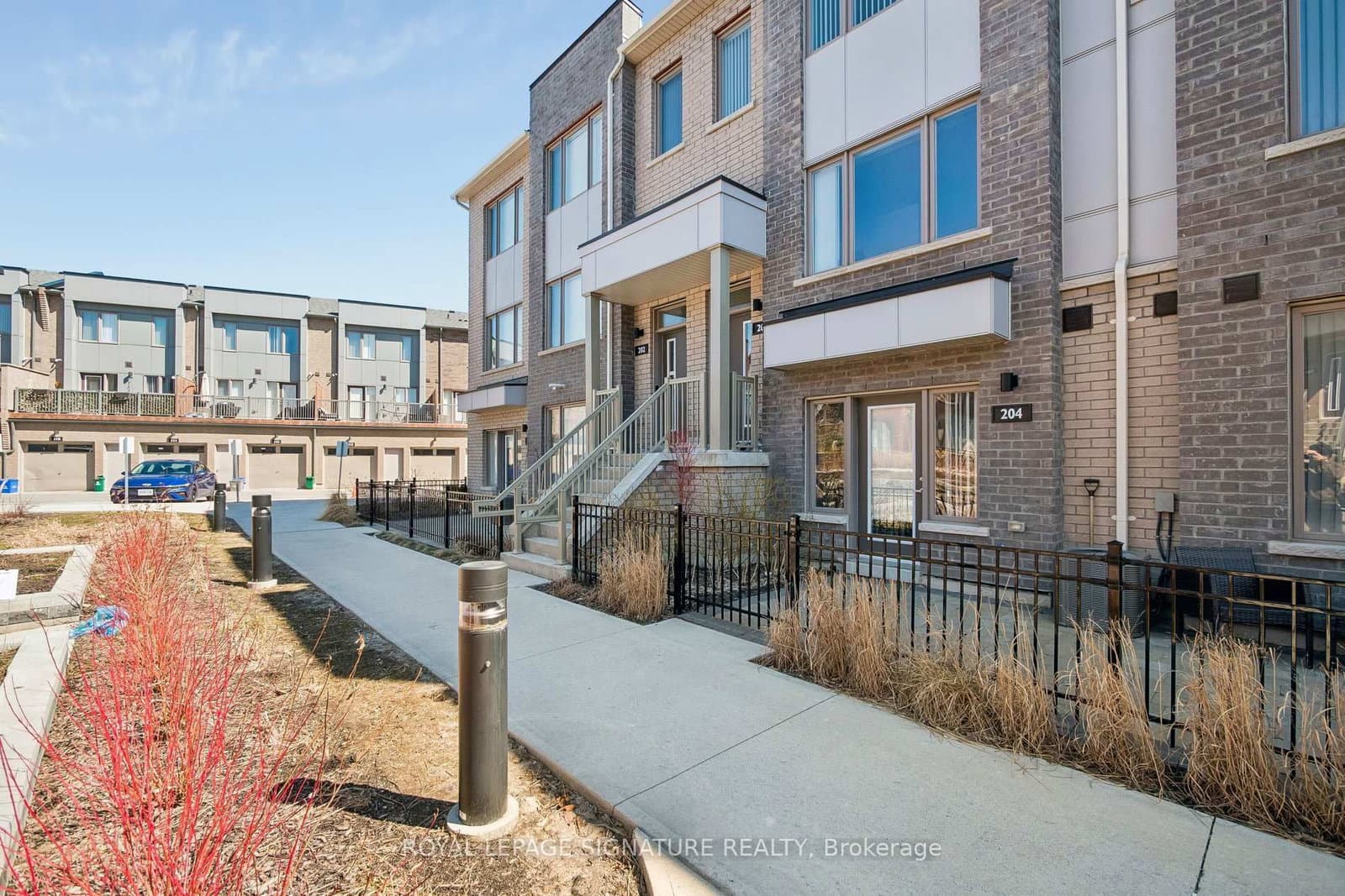1525 Kingston Road, Unit 203
