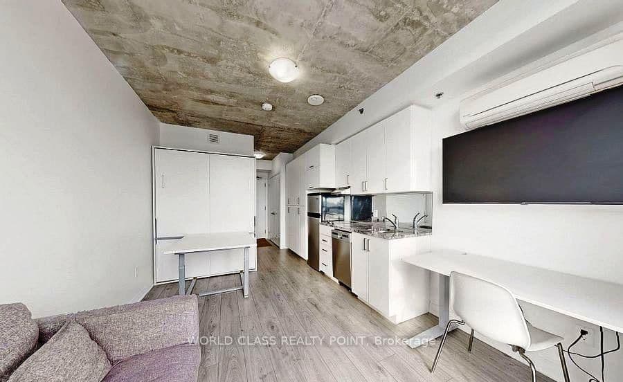 1900 Simcoe Street, Unit 633 thumbnail 5