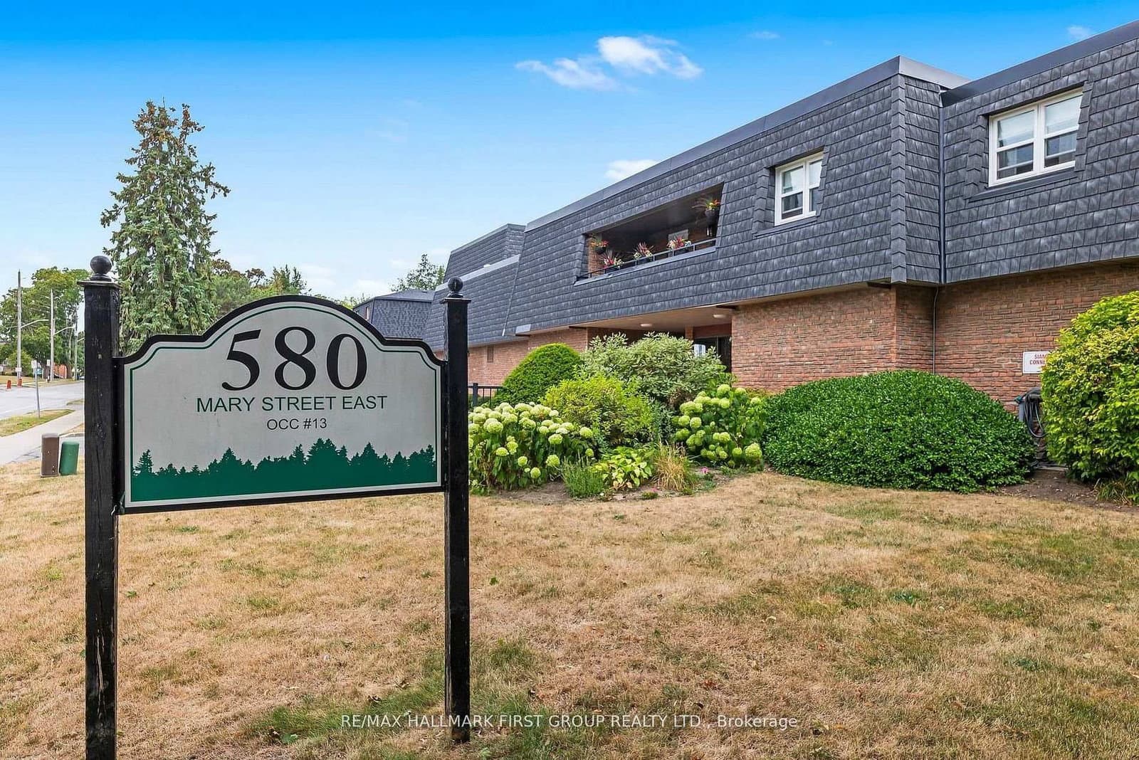 #102 - 580 Mary Street E