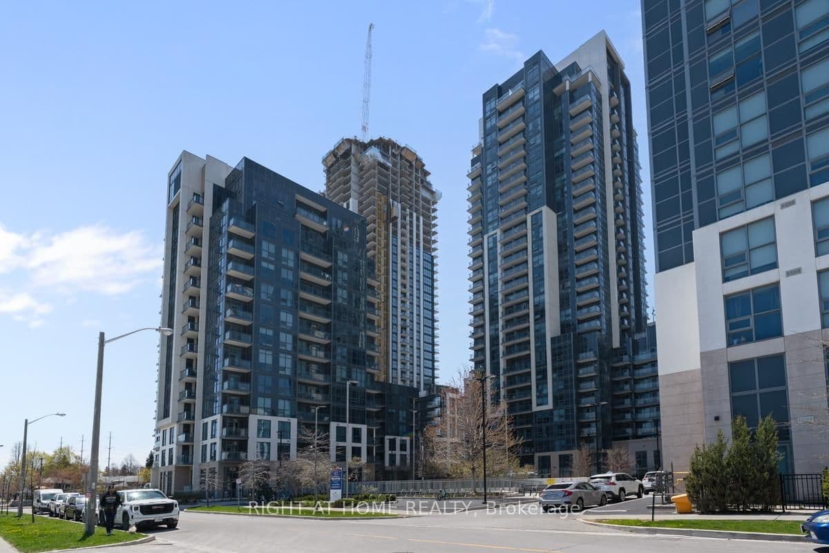 #312 - 10 MEADOWGLEN Place
