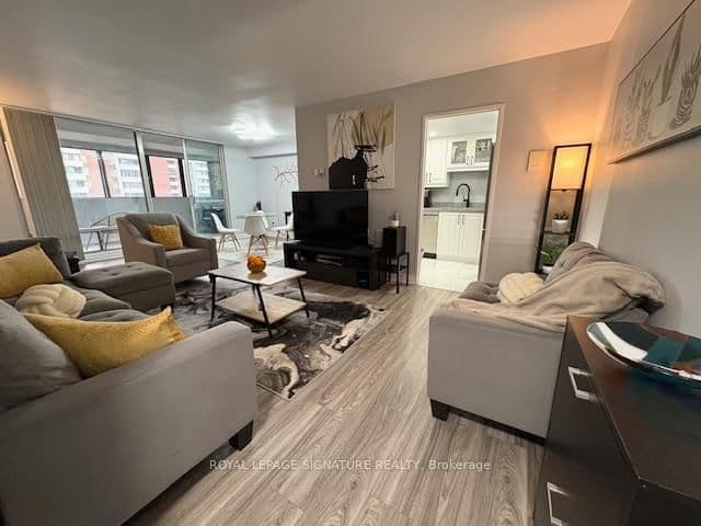 #1701 - 5 Massey Square