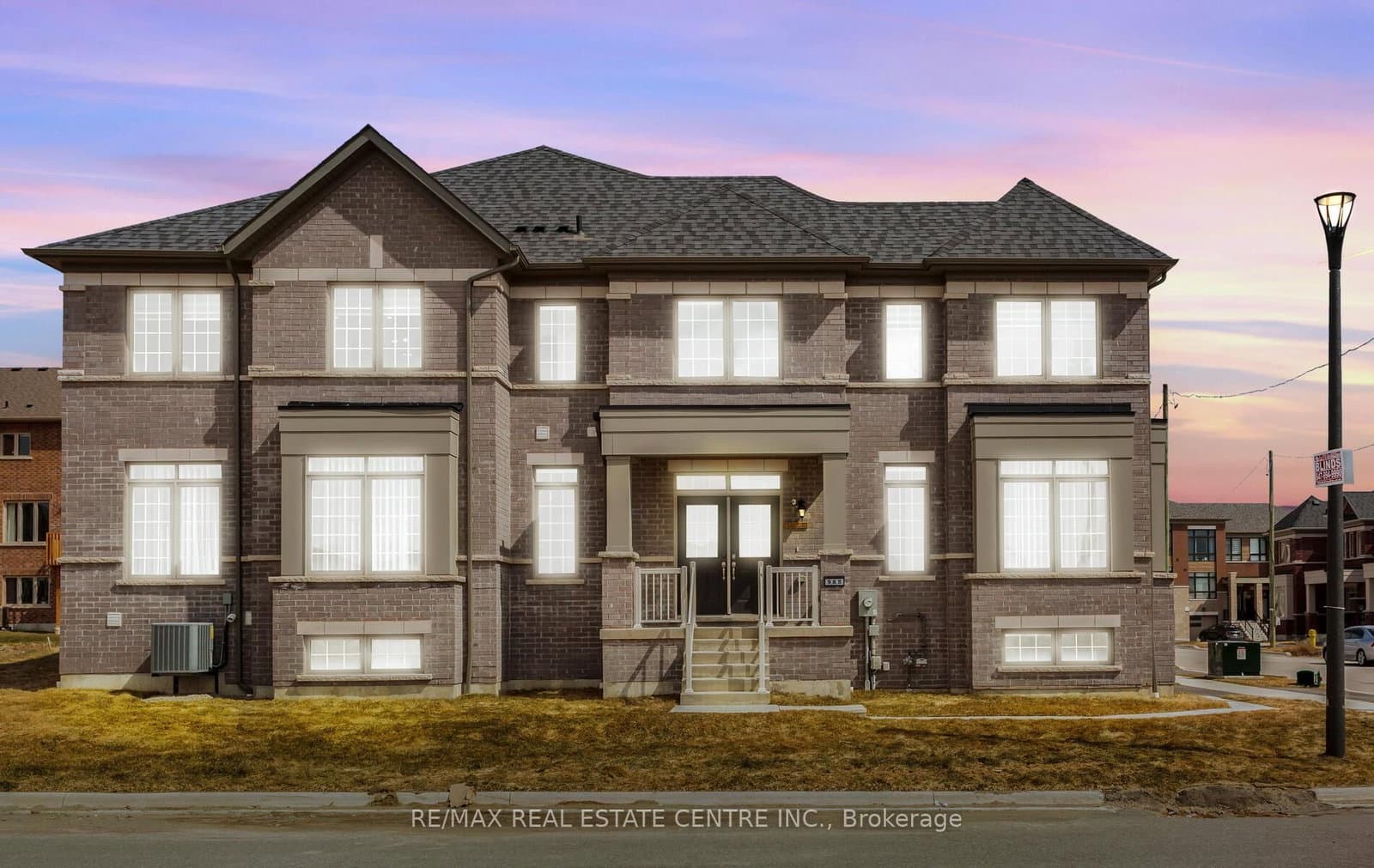 988 Grosbeak Trail