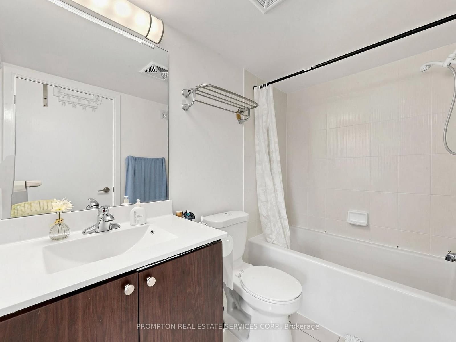330 Village Green Square, Unit 3 thumbnail 25