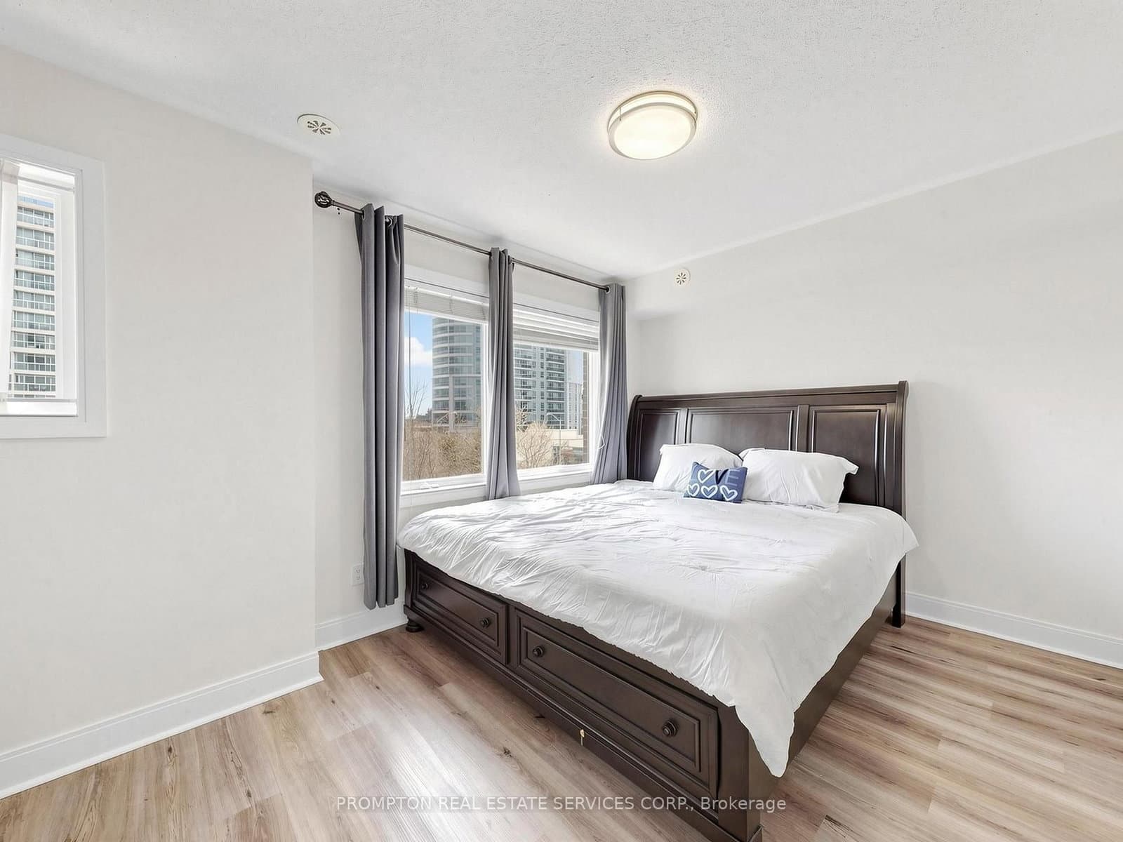 330 Village Green Square, Unit 3 thumbnail 26