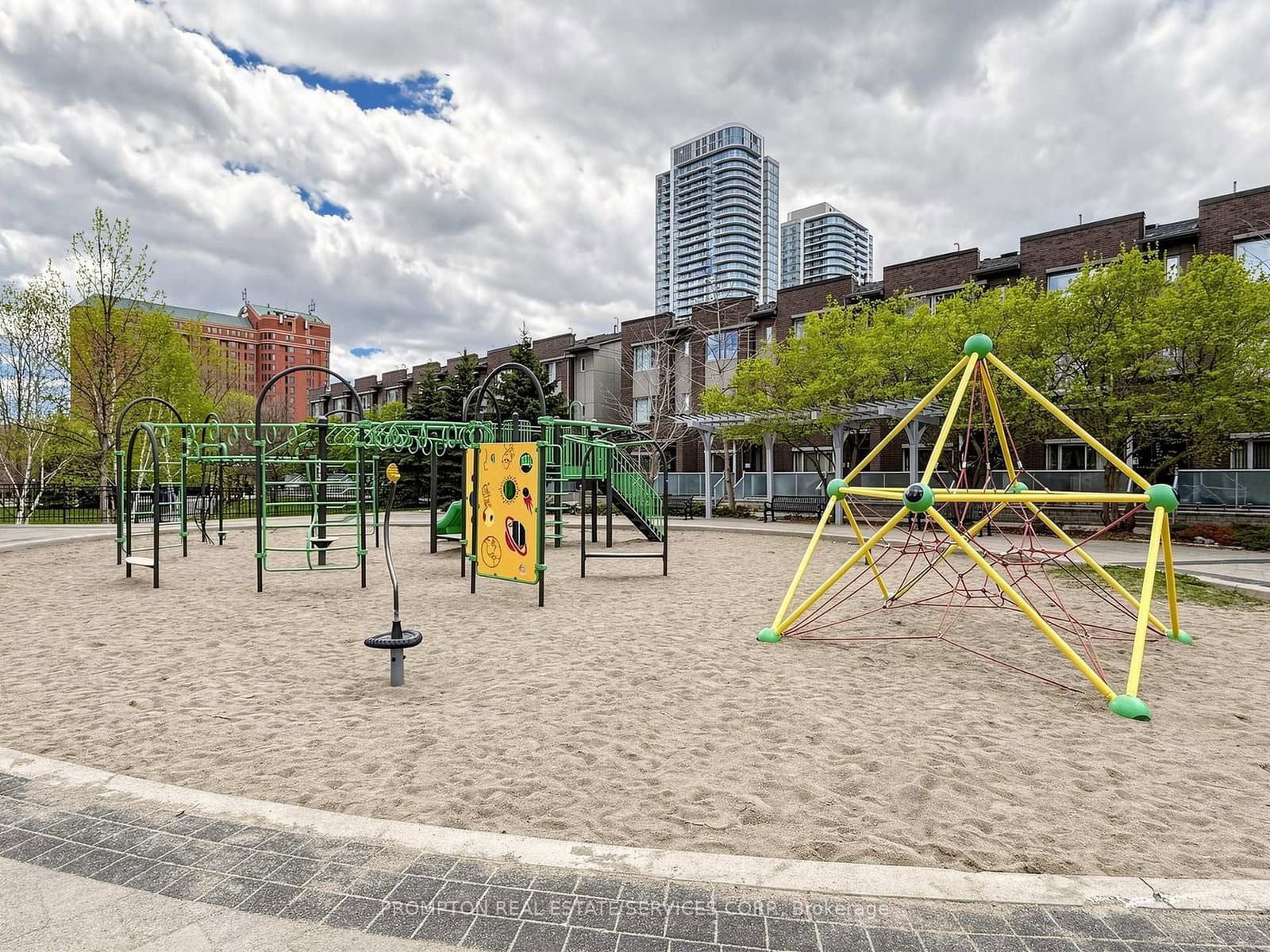 330 Village Green Square, Unit 3 thumbnail 35