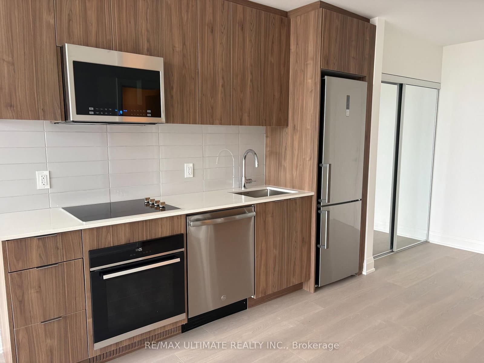 #315 - 743 Warden Avenue