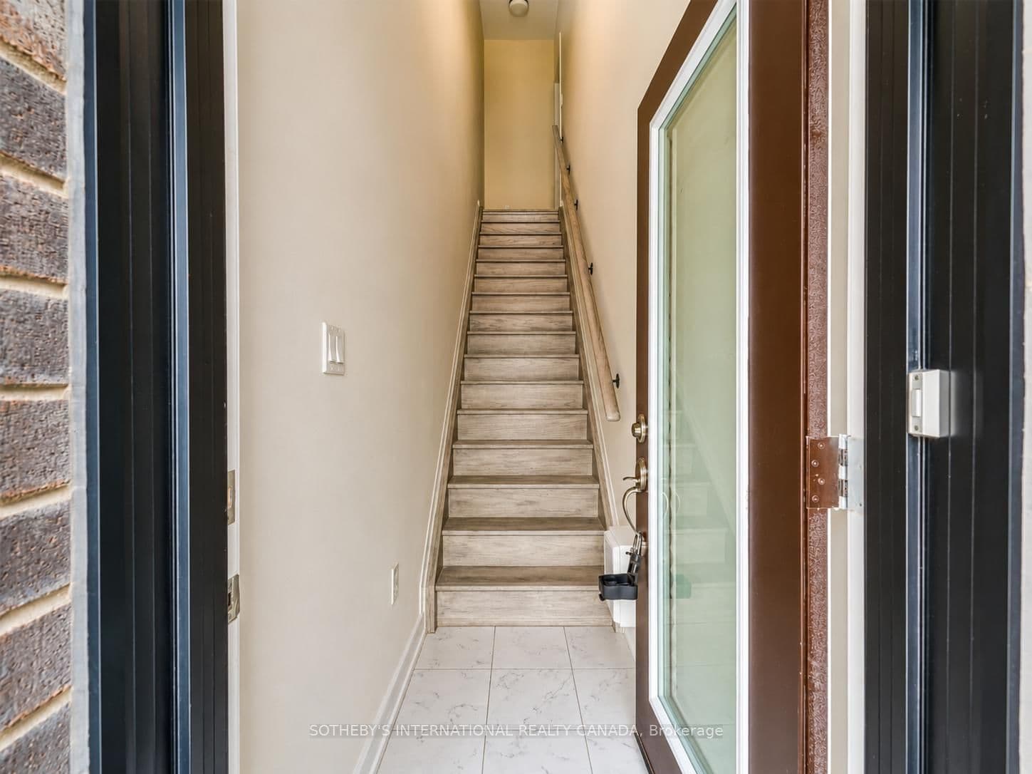 2550 Castlegate Crossing, Unit 419 thumbnail 3