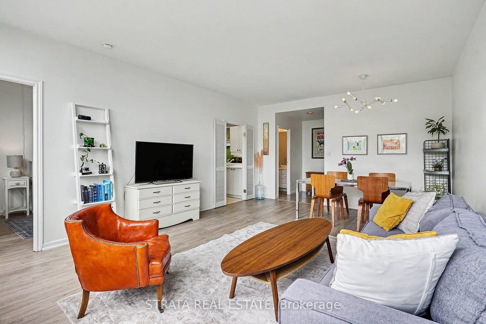 #406 - 300 Coxwell Avenue