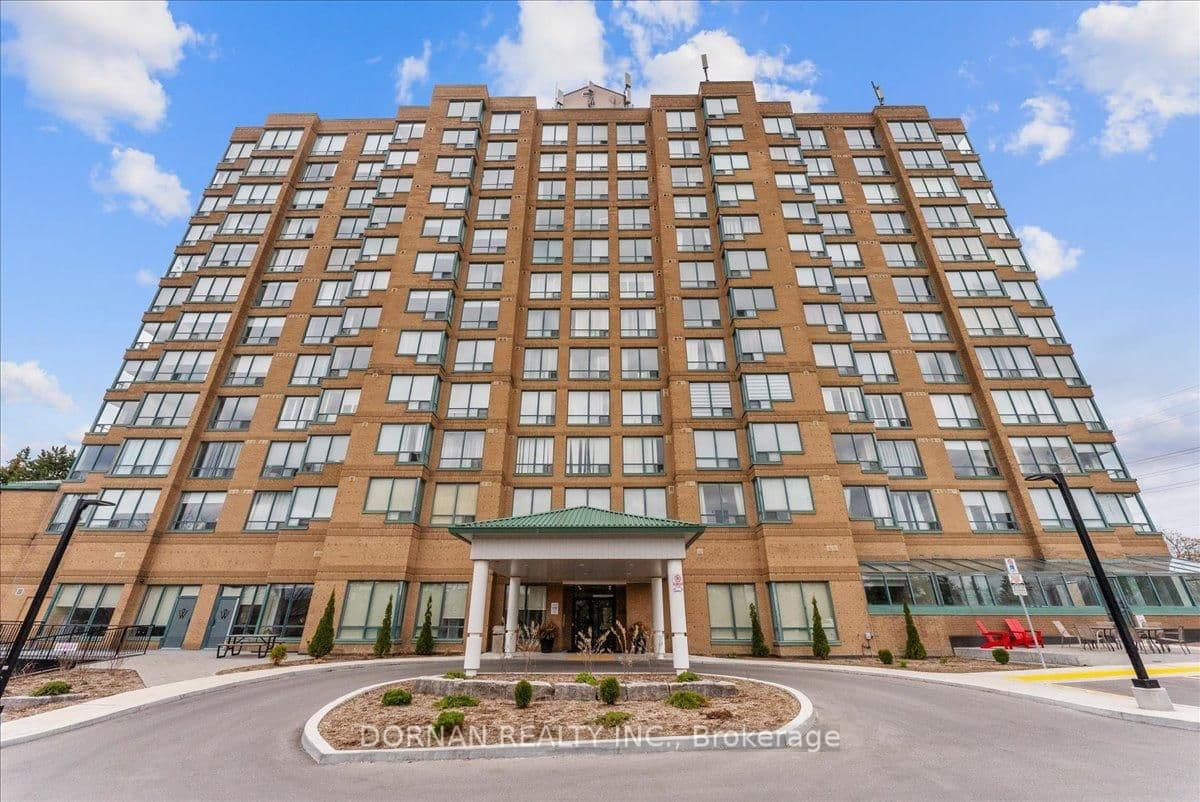 #1112 - 711 Rossland Road E