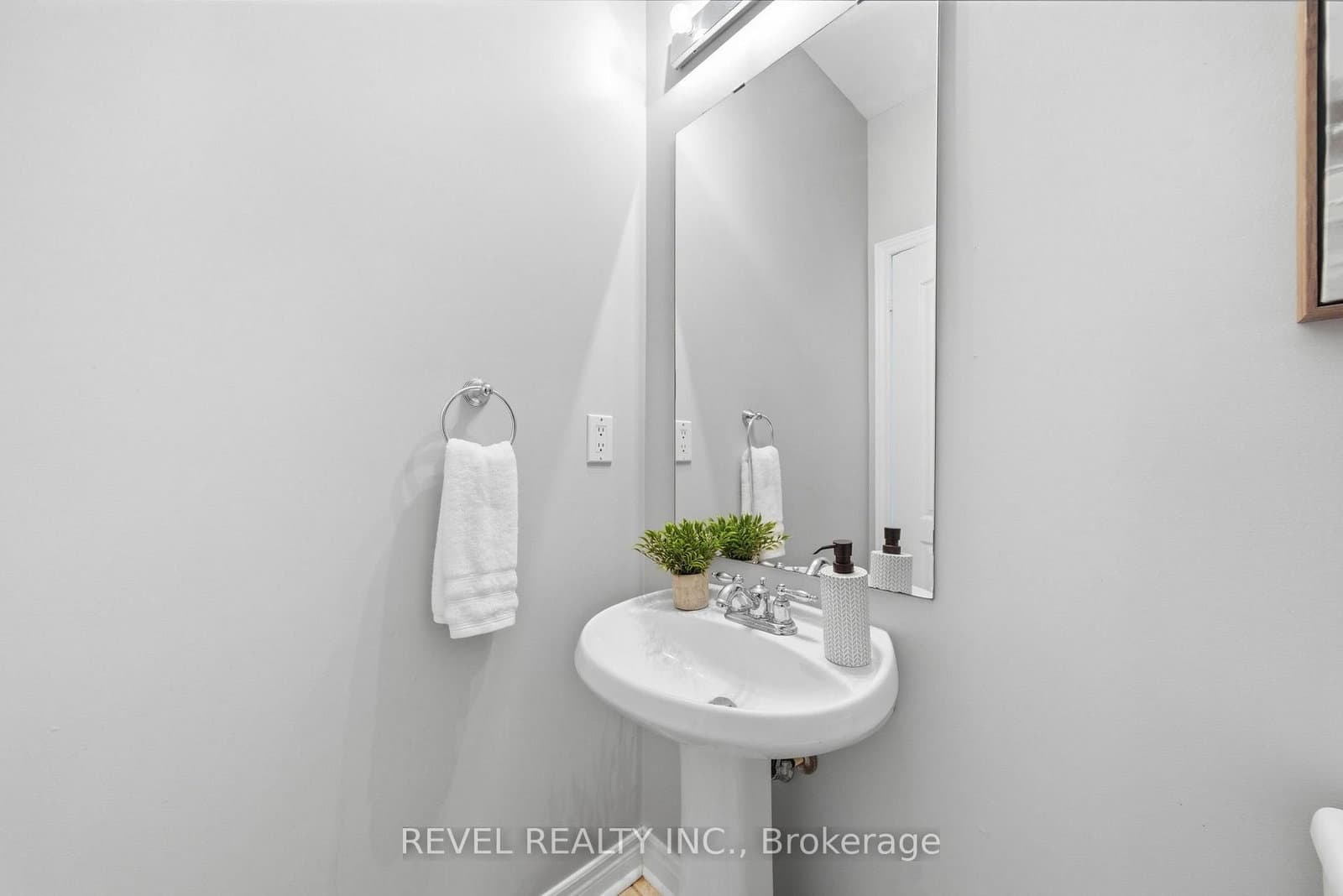 131 Rushworth Drive thumbnail 37