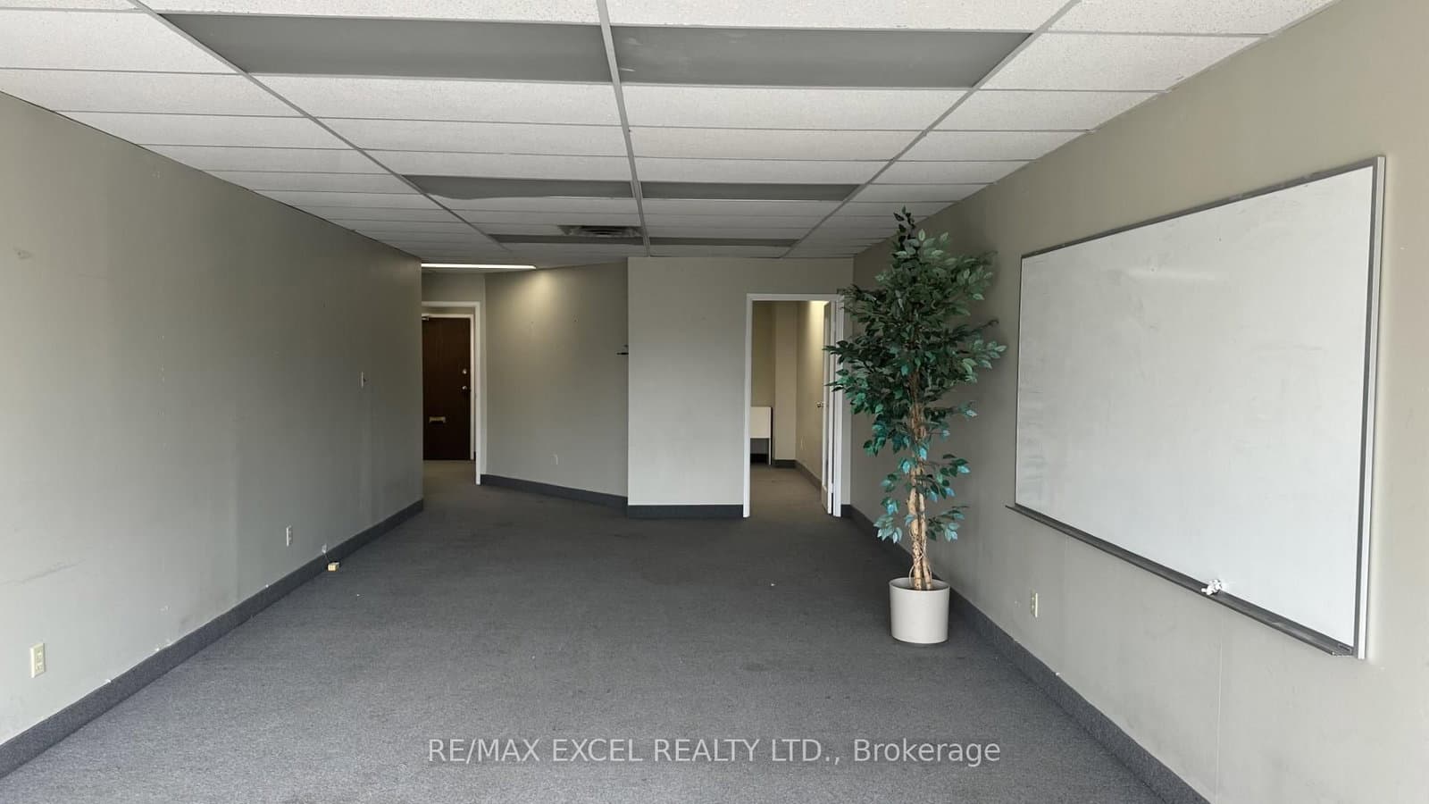2425 Eglinton Avenue E, Unit 209 thumbnail 3