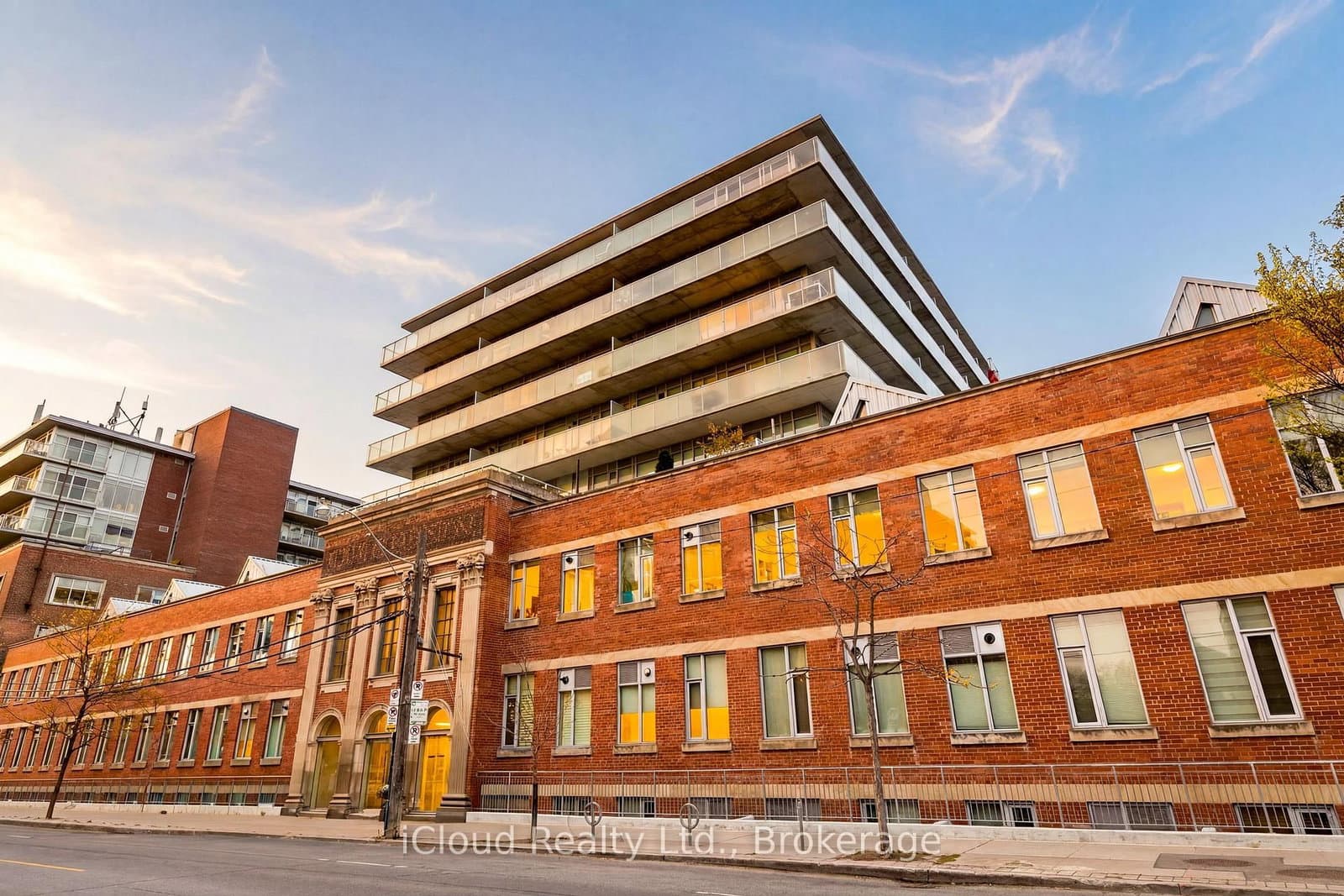 #244 - 201 Carlaw Avenue