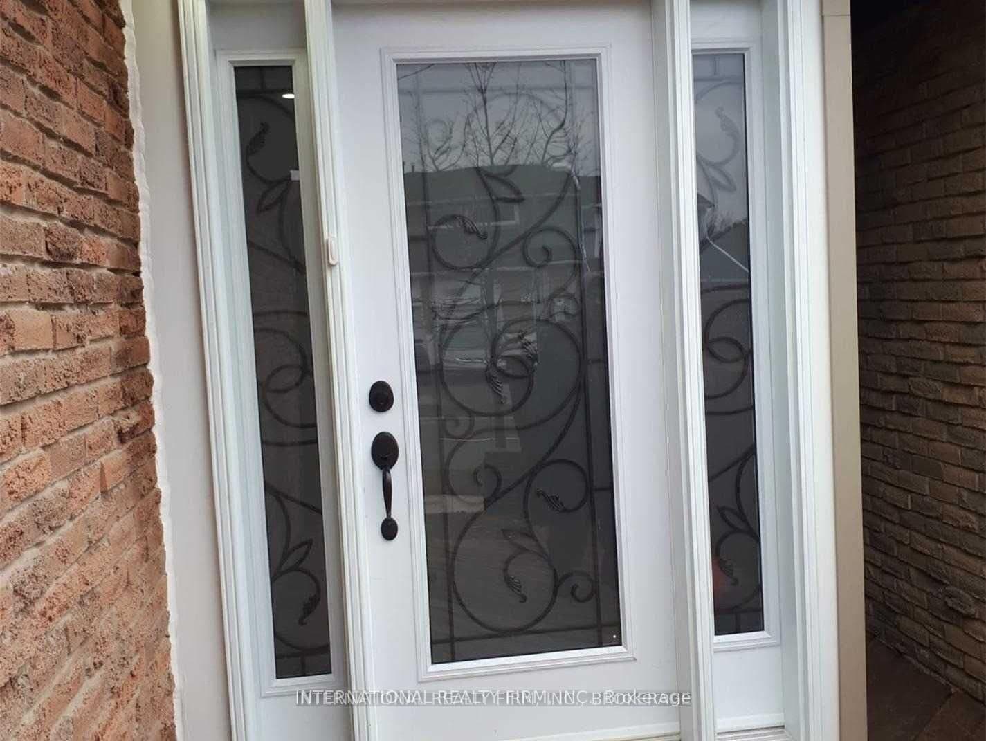116 Red River Crescent, Unit Lower thumbnail 2