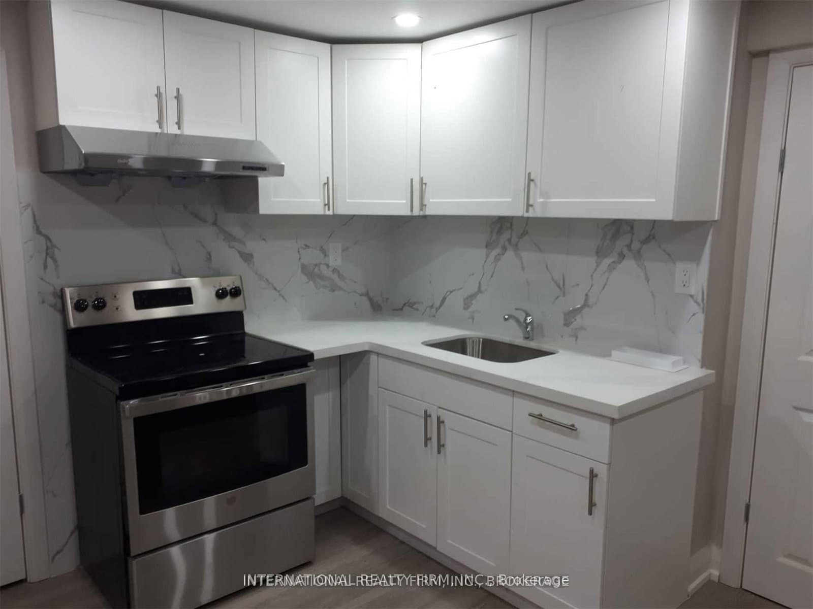 116 Red River Crescent, Unit Lower thumbnail 7