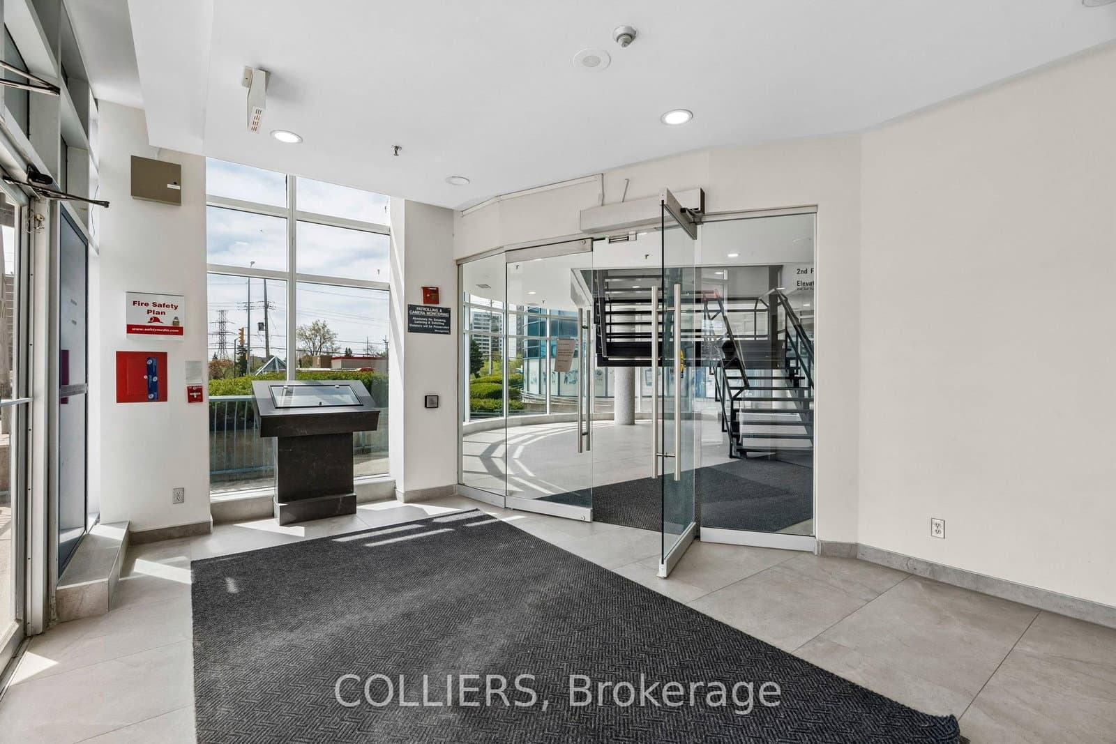 1450 Midland Avenue, Unit 200 thumbnail 2