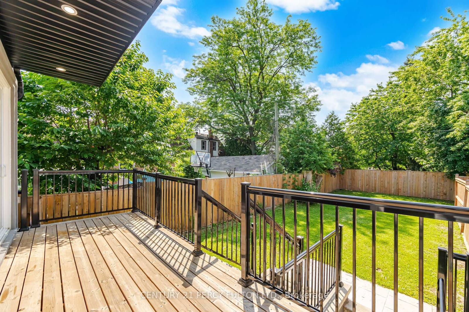 195 Danforth Road thumbnail 44