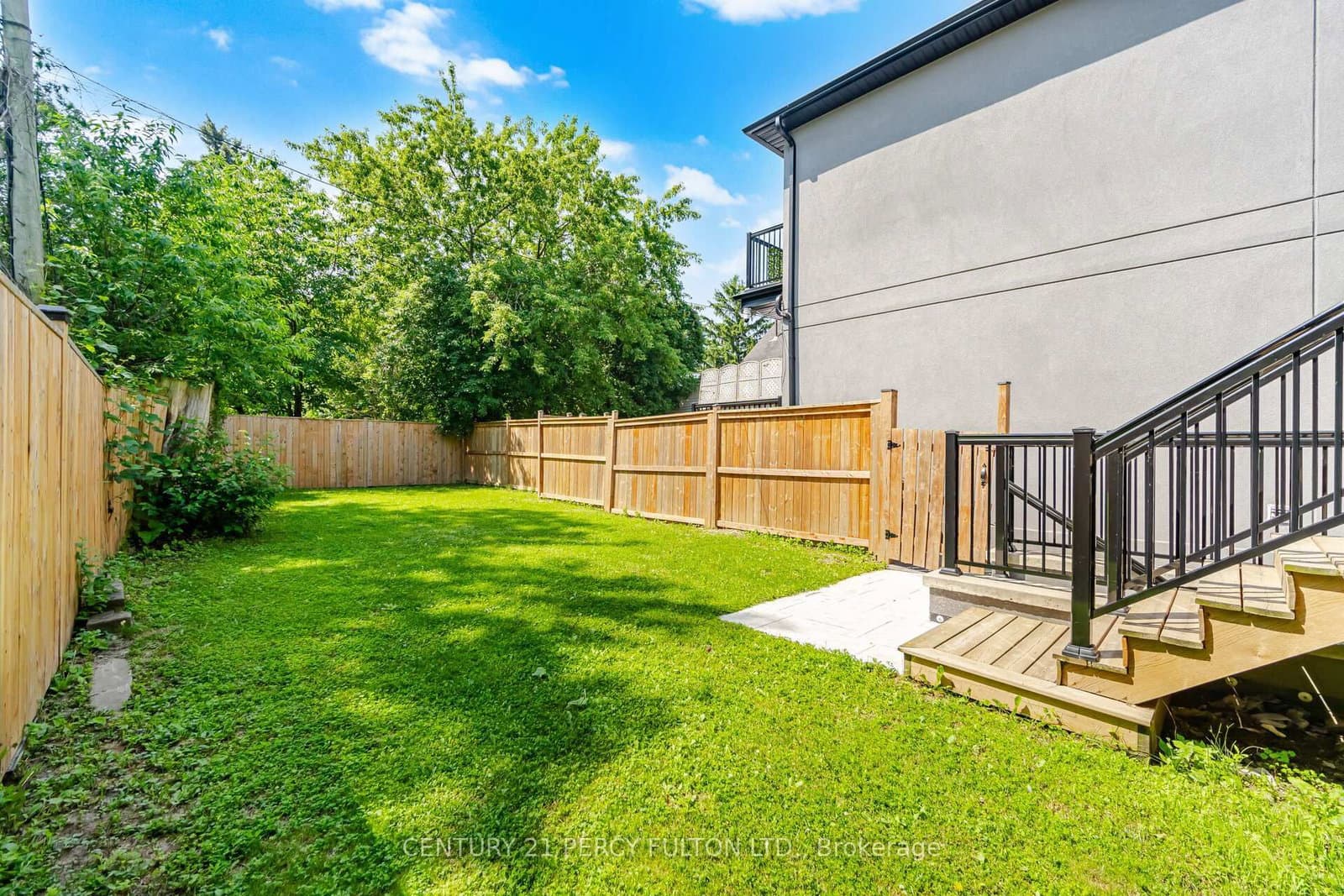 195 Danforth Road thumbnail 45