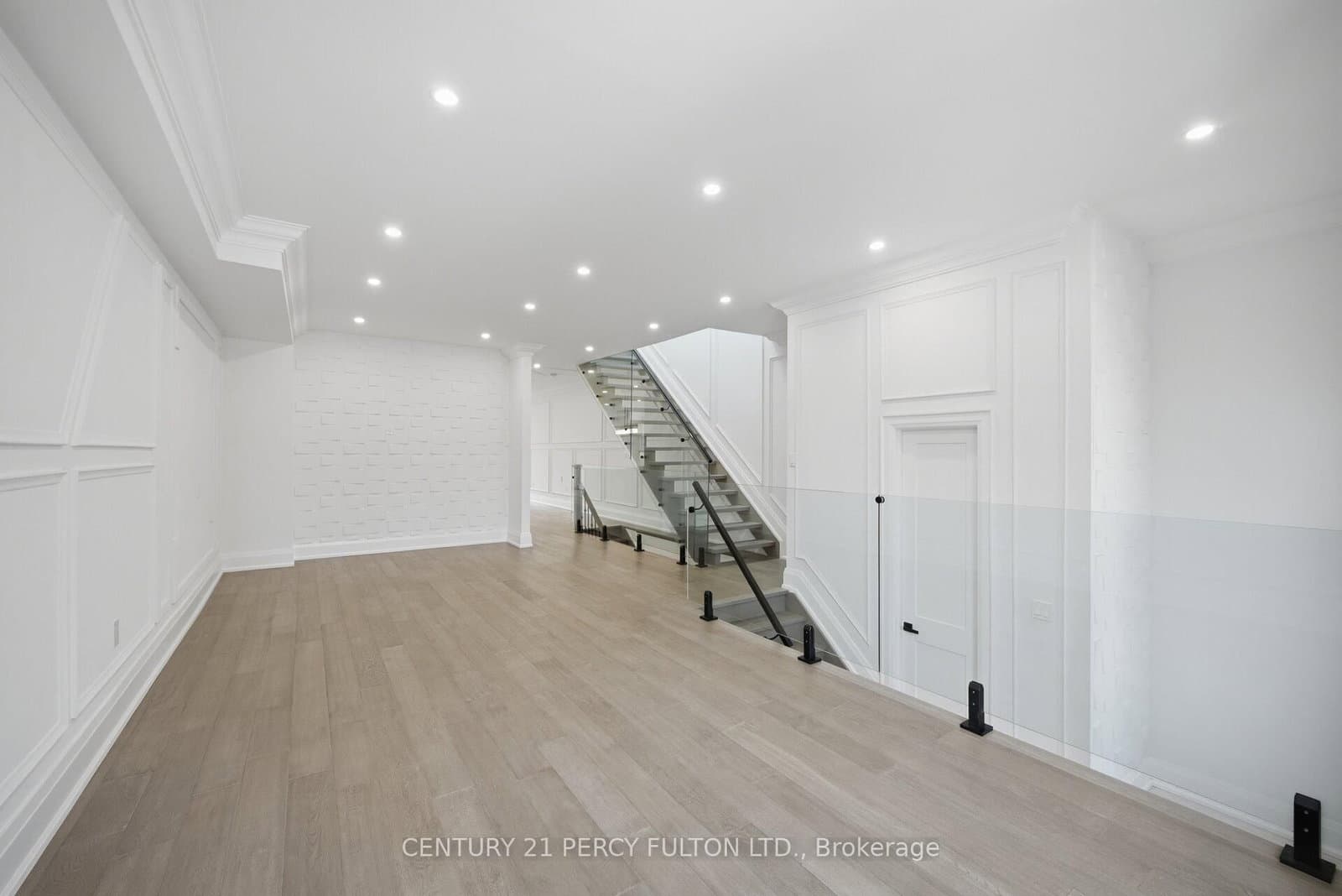 195 Danforth Road thumbnail 5