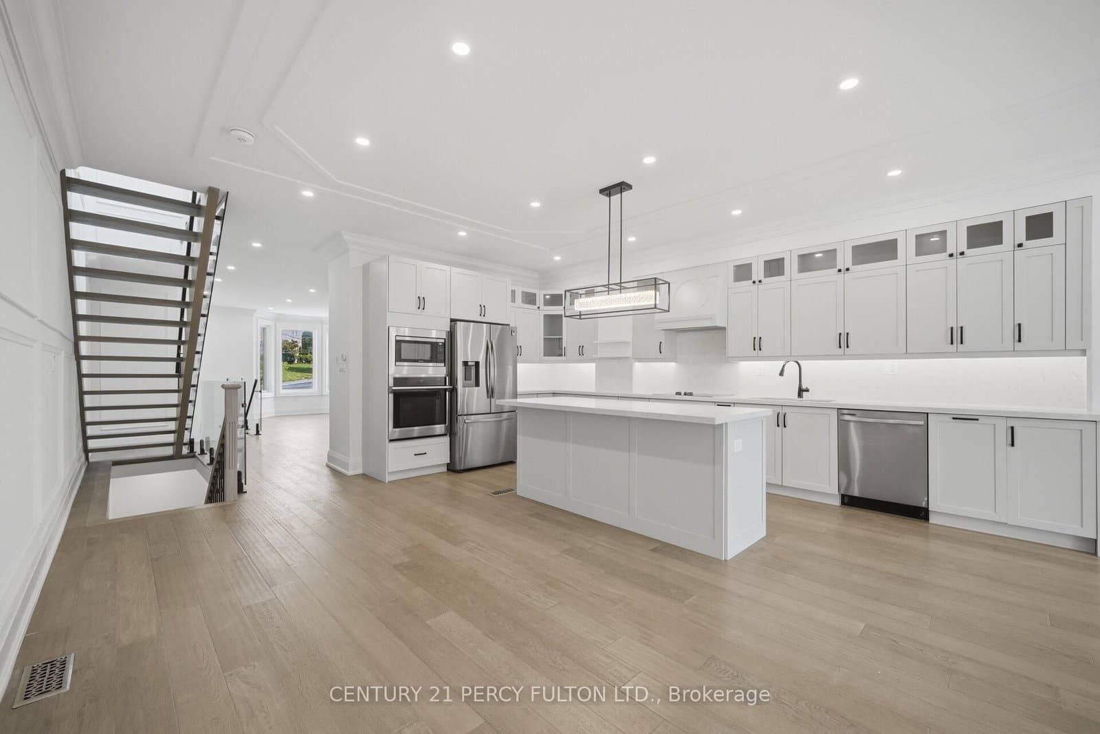 195 Danforth Road thumbnail 8