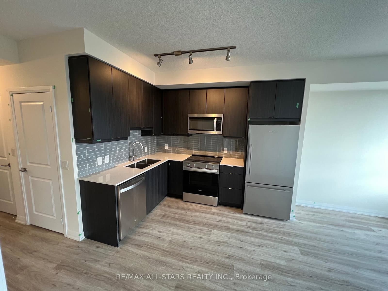 3270 Sheppard Avenue E, Unit 1430 thumbnail 3