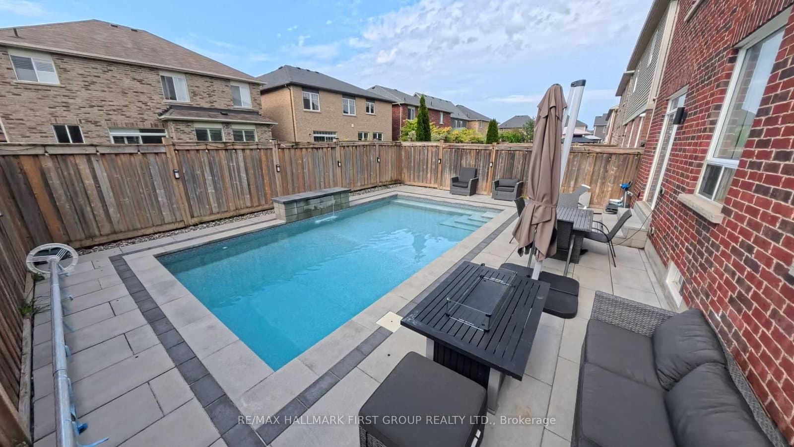 121 Blackwell Crescent thumbnail 3