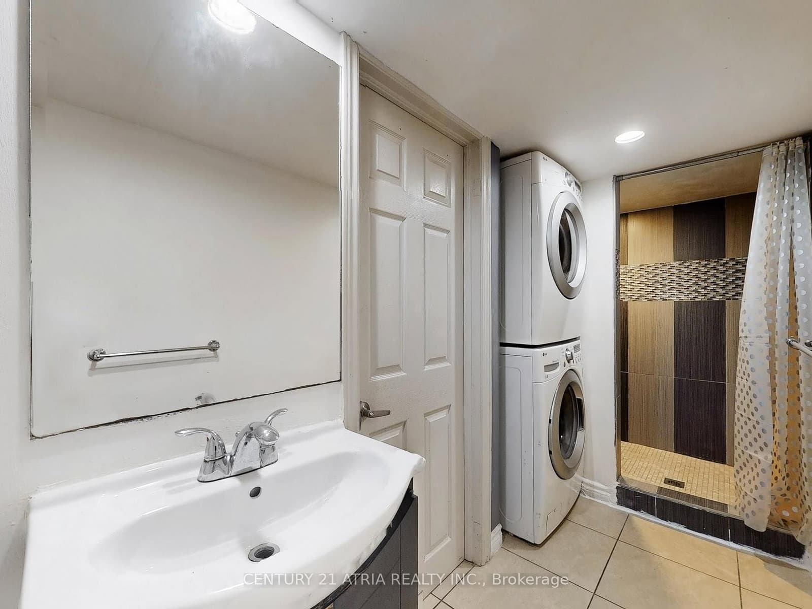 2828 Danforth Avenue, Unit Lower thumbnail 19