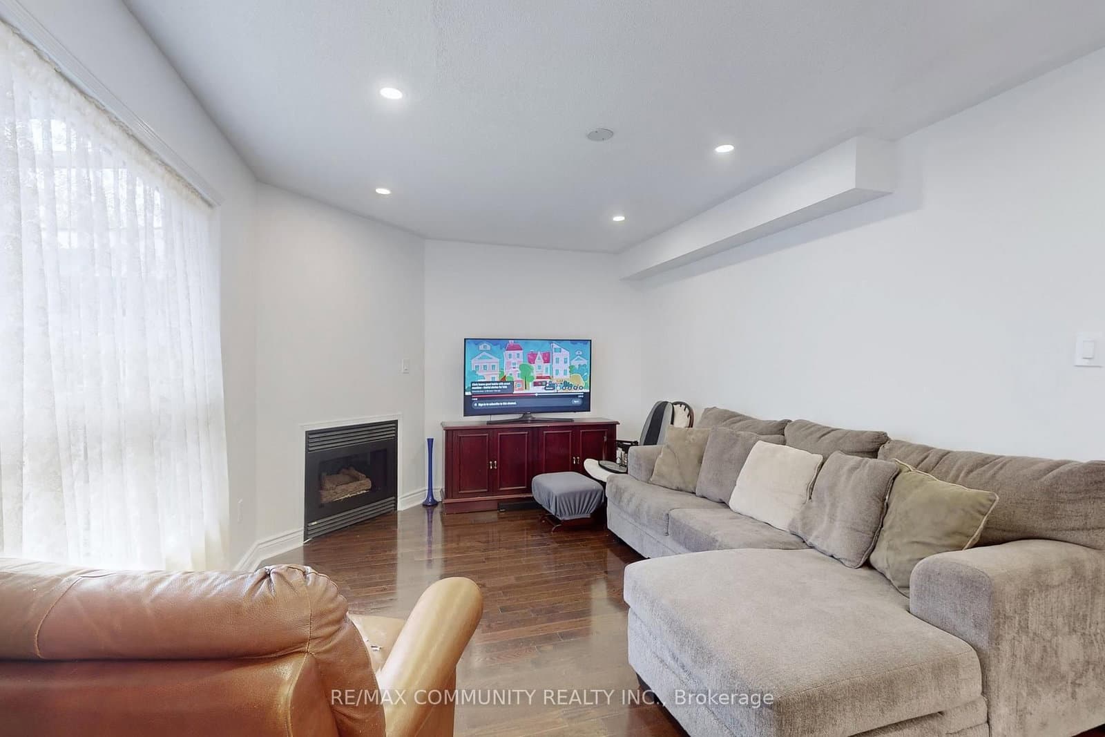 71 Hibbard Drive thumbnail 10