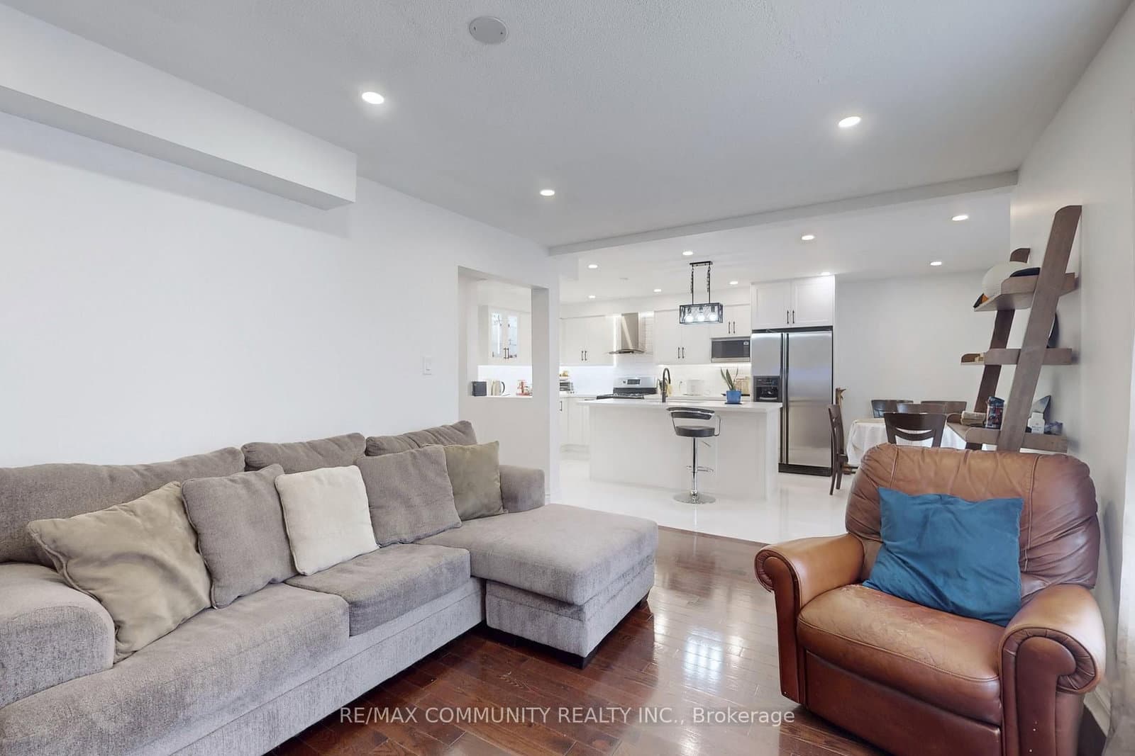 71 Hibbard Drive thumbnail 12