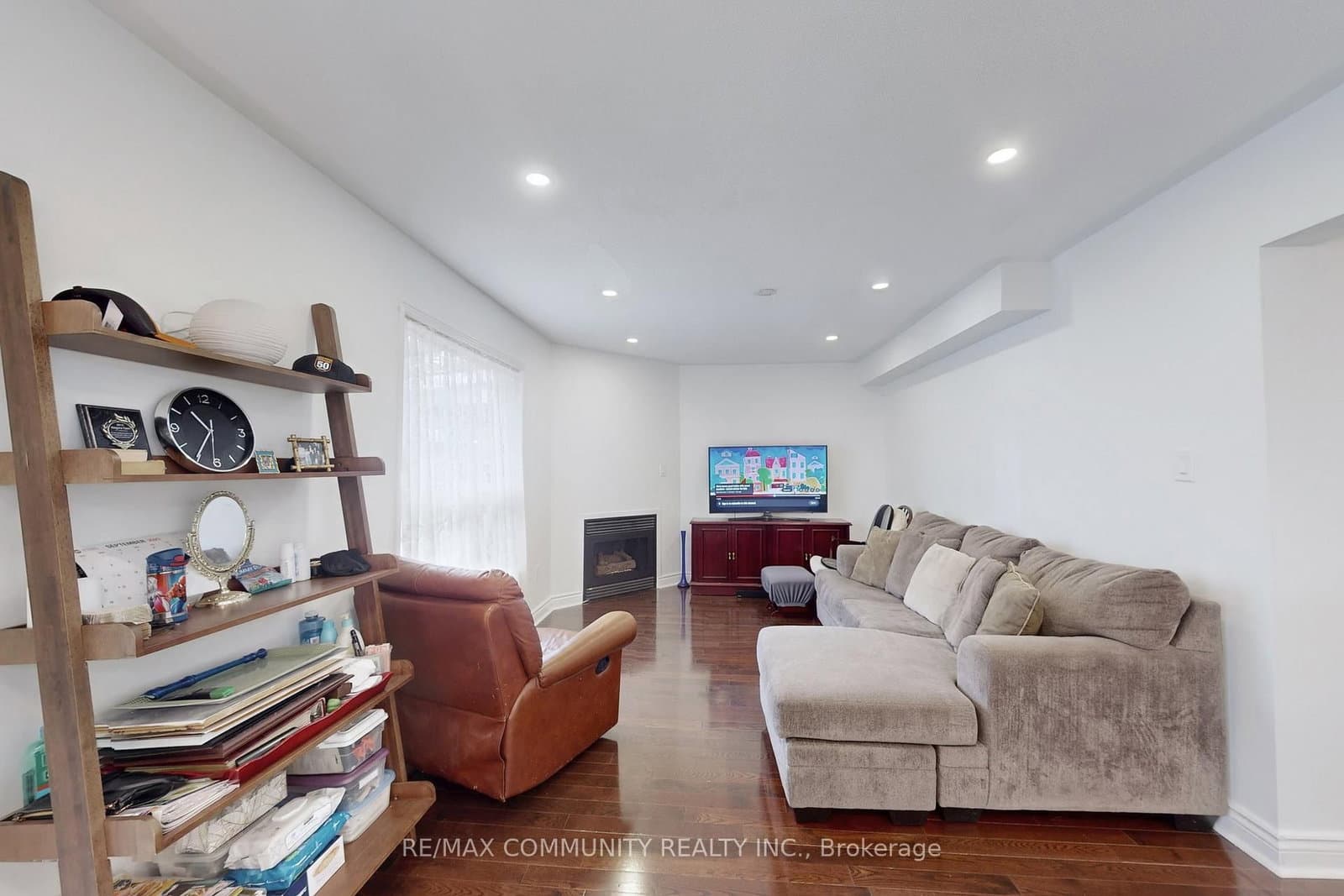 71 Hibbard Drive thumbnail 13