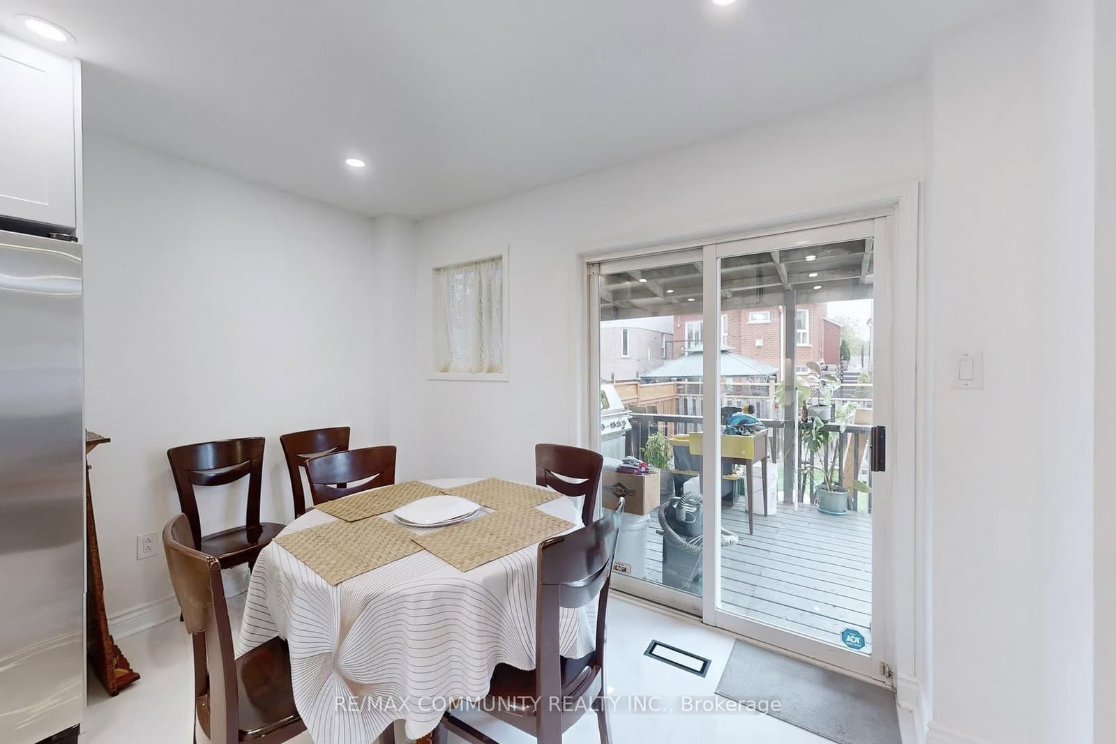 71 Hibbard Drive thumbnail 14
