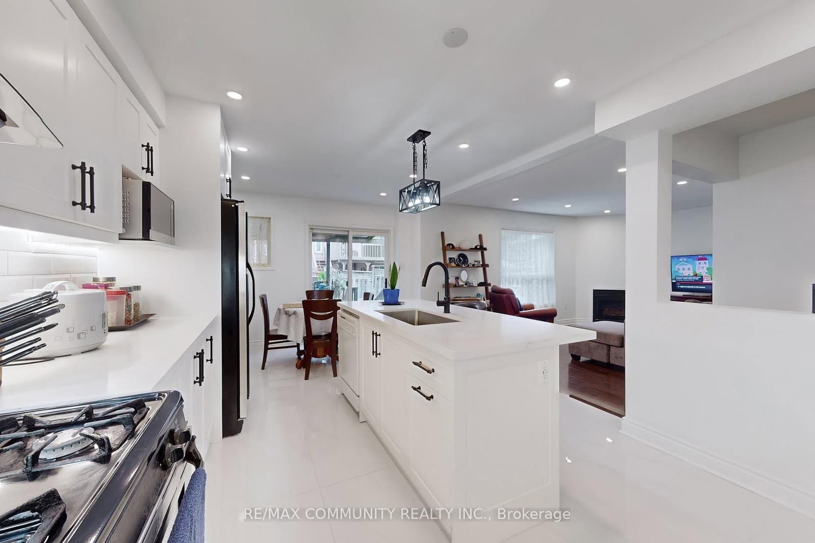71 Hibbard Drive thumbnail 17