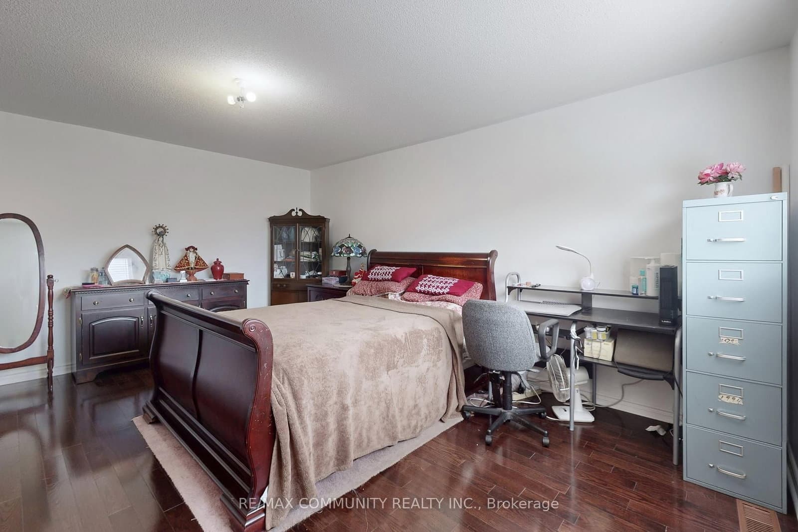 71 Hibbard Drive thumbnail 27