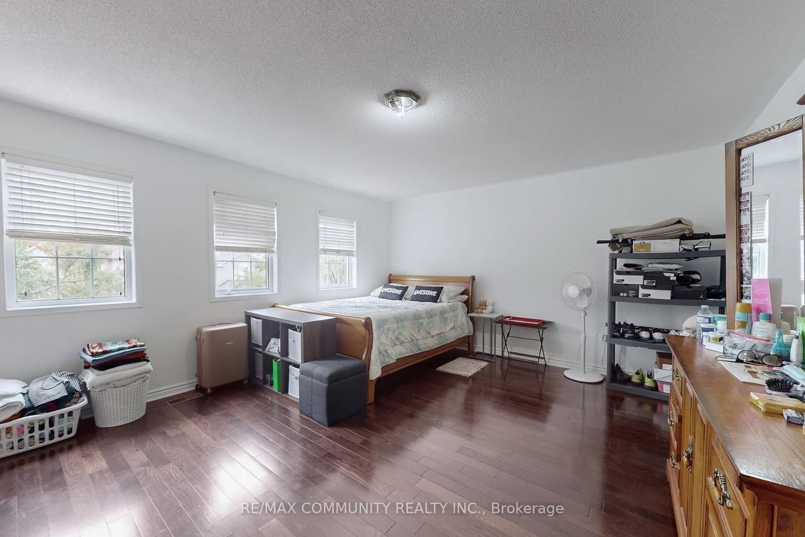 71 Hibbard Drive thumbnail 34