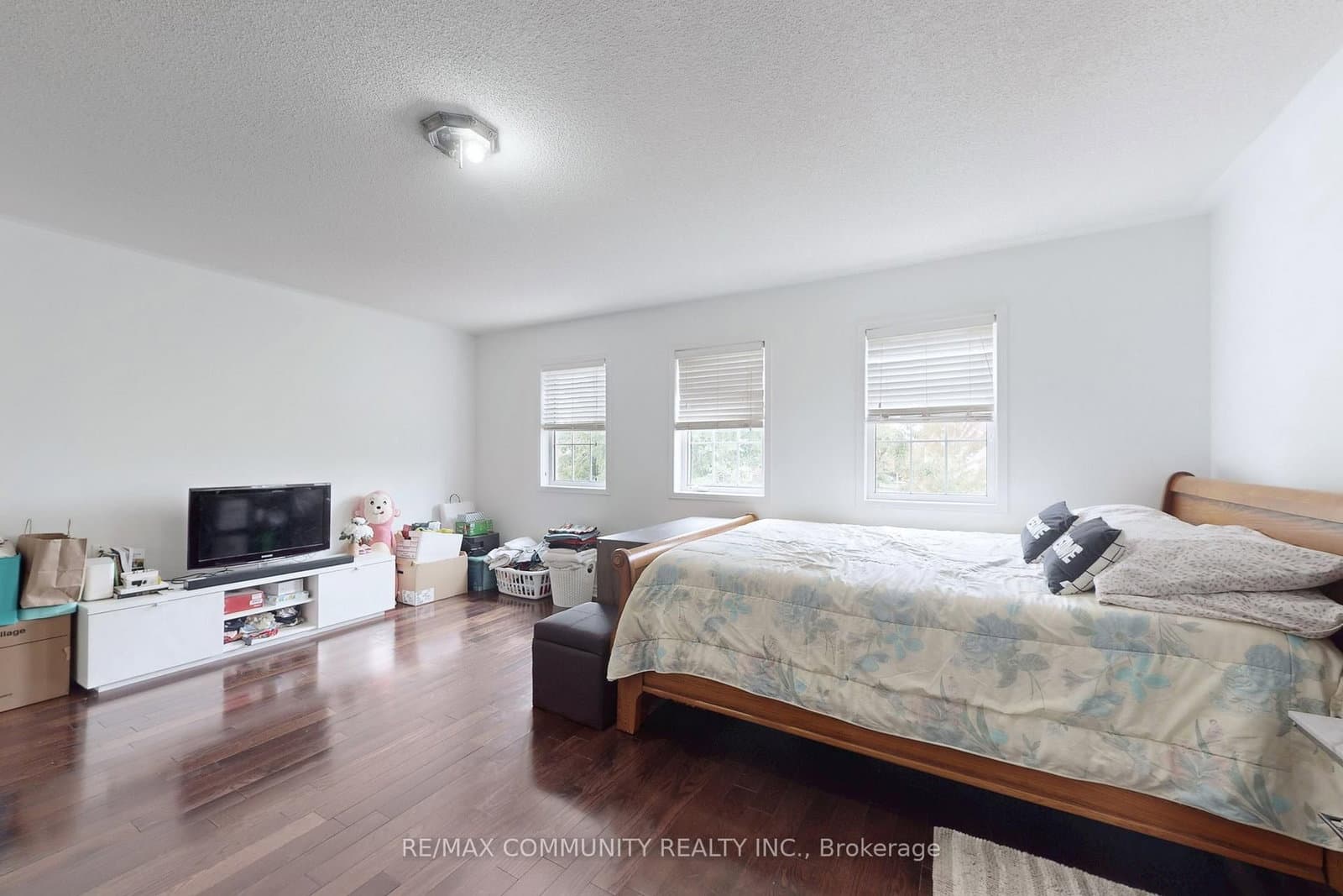 71 Hibbard Drive thumbnail 36