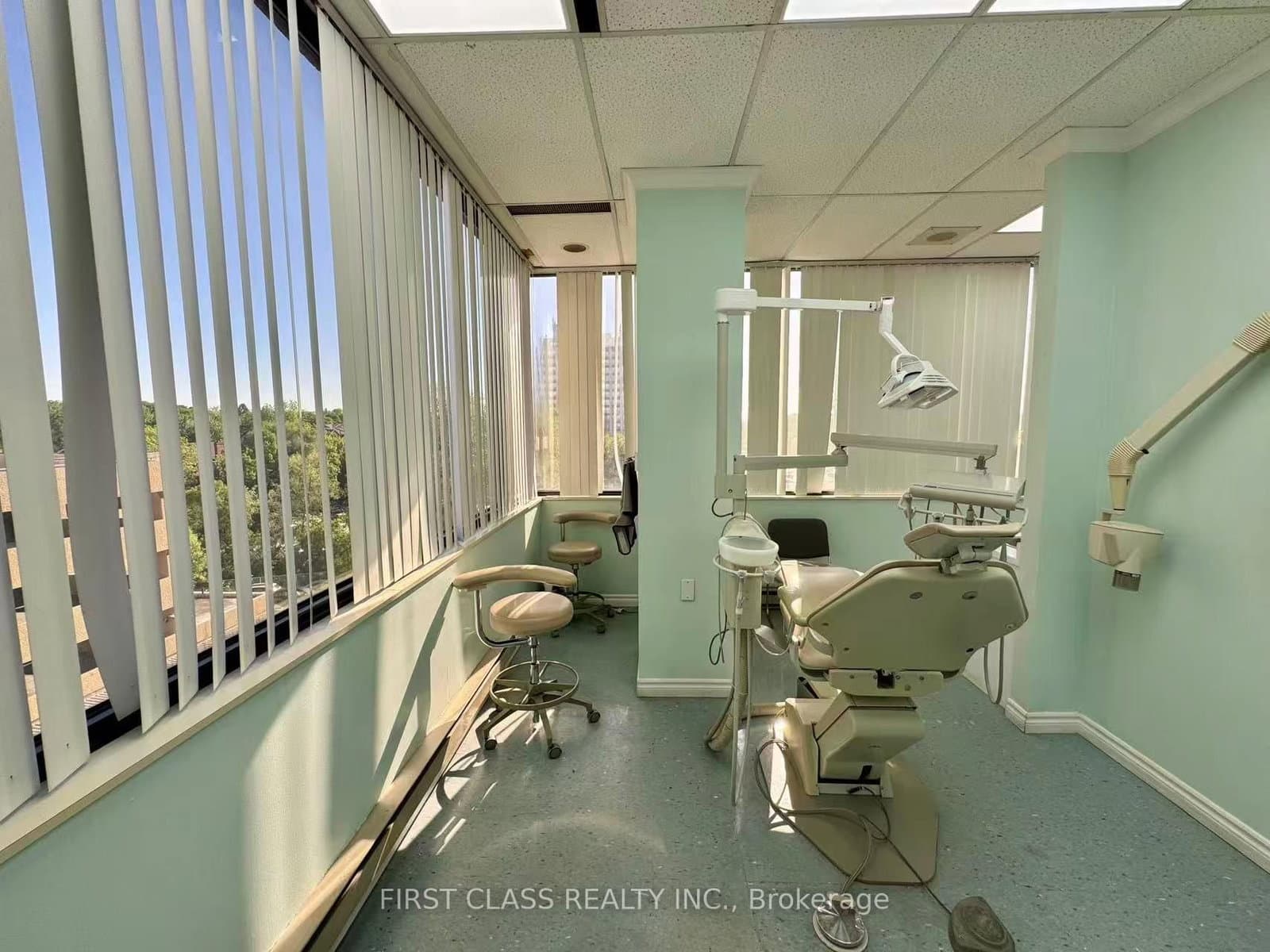 4002 Sheppard Avenue E, Unit 412 thumbnail 14