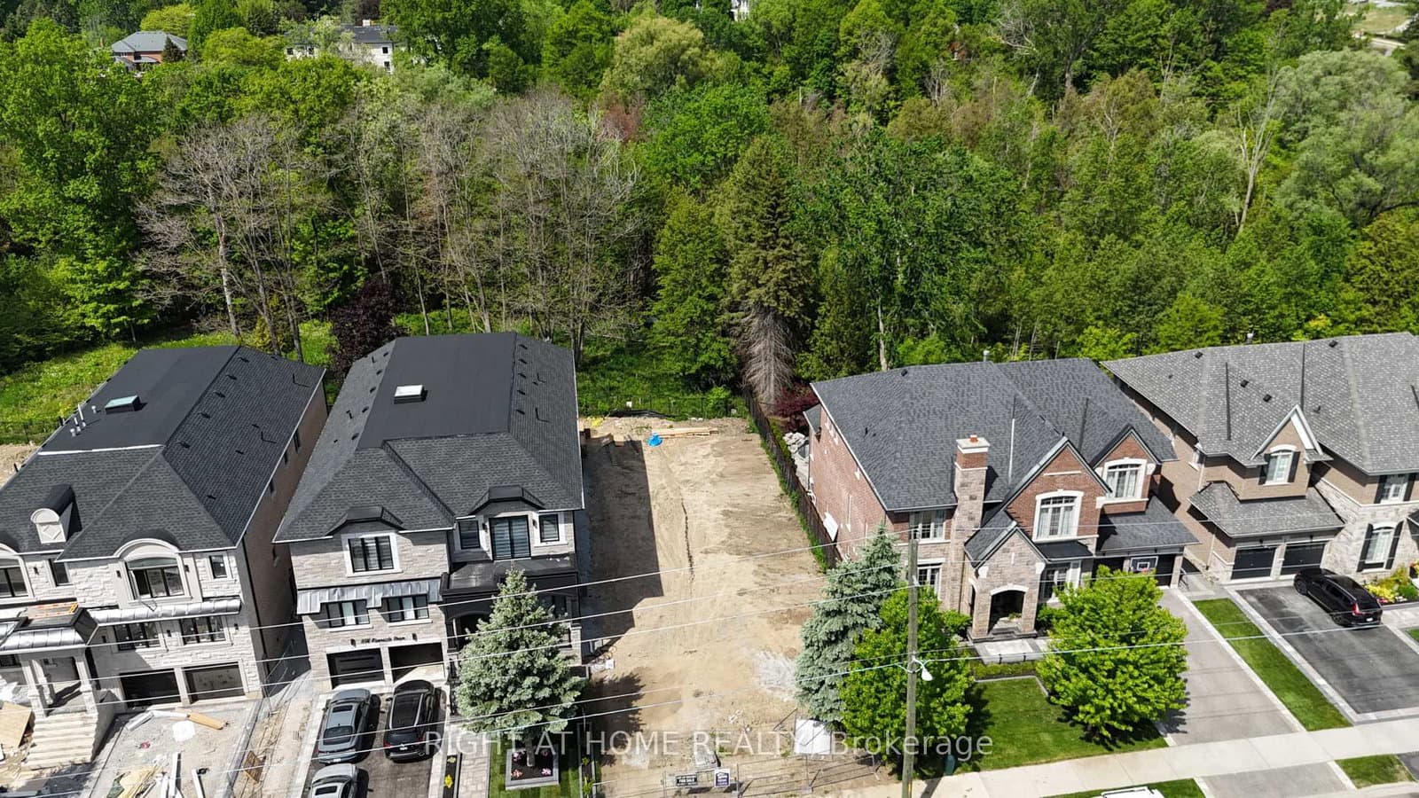 860 Riverside Drive thumbnail 4