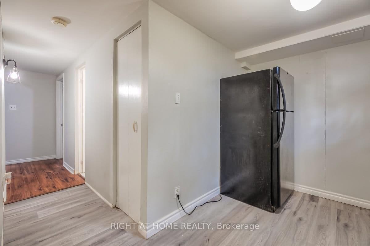 37 McKnight Drive thumbnail 33