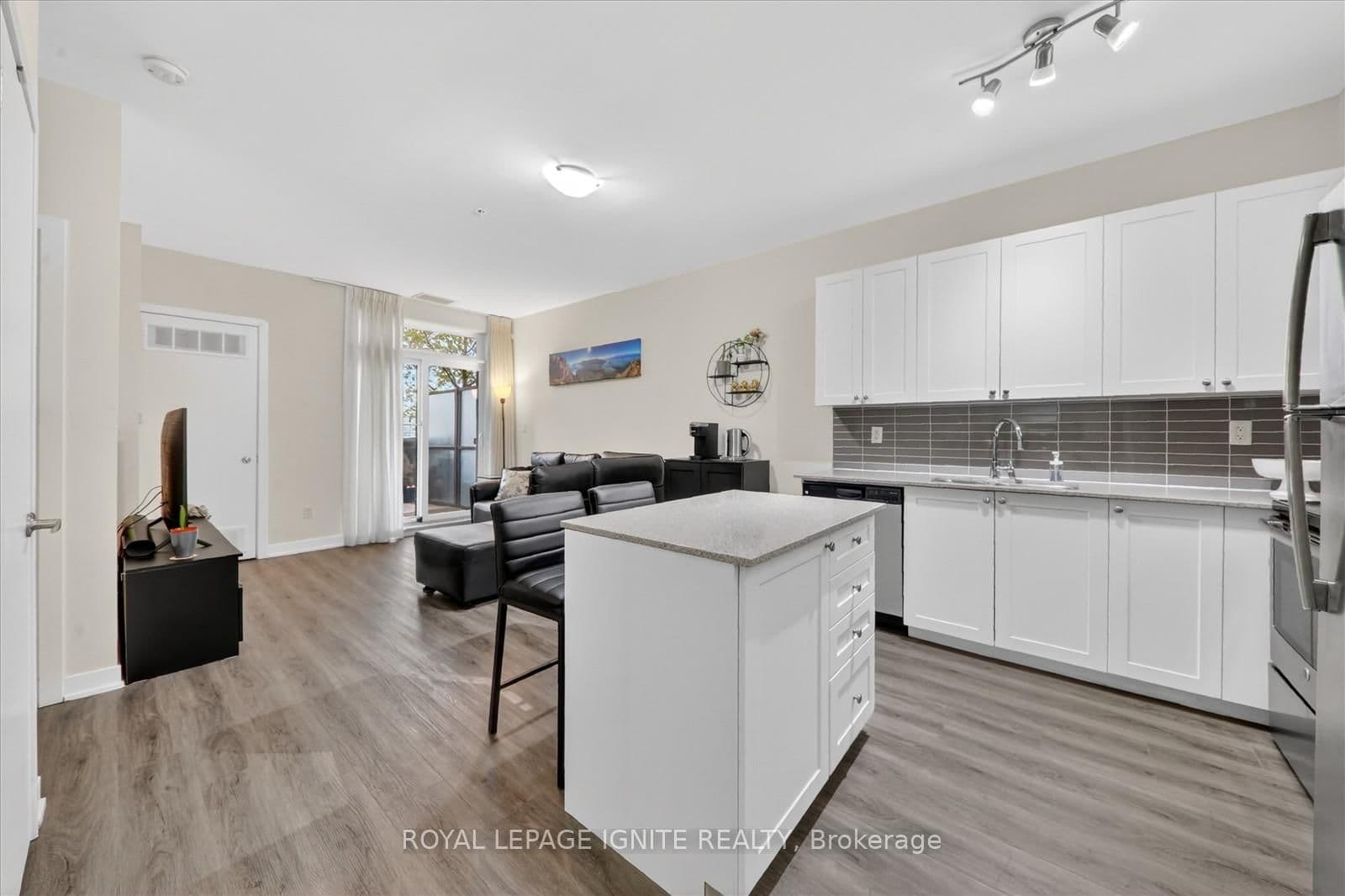 3560 St Clair Avenue E, Unit 109 thumbnail 8