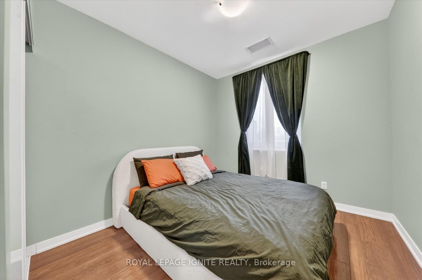 3560 St Clair Avenue E, Unit 116 thumbnail 21
